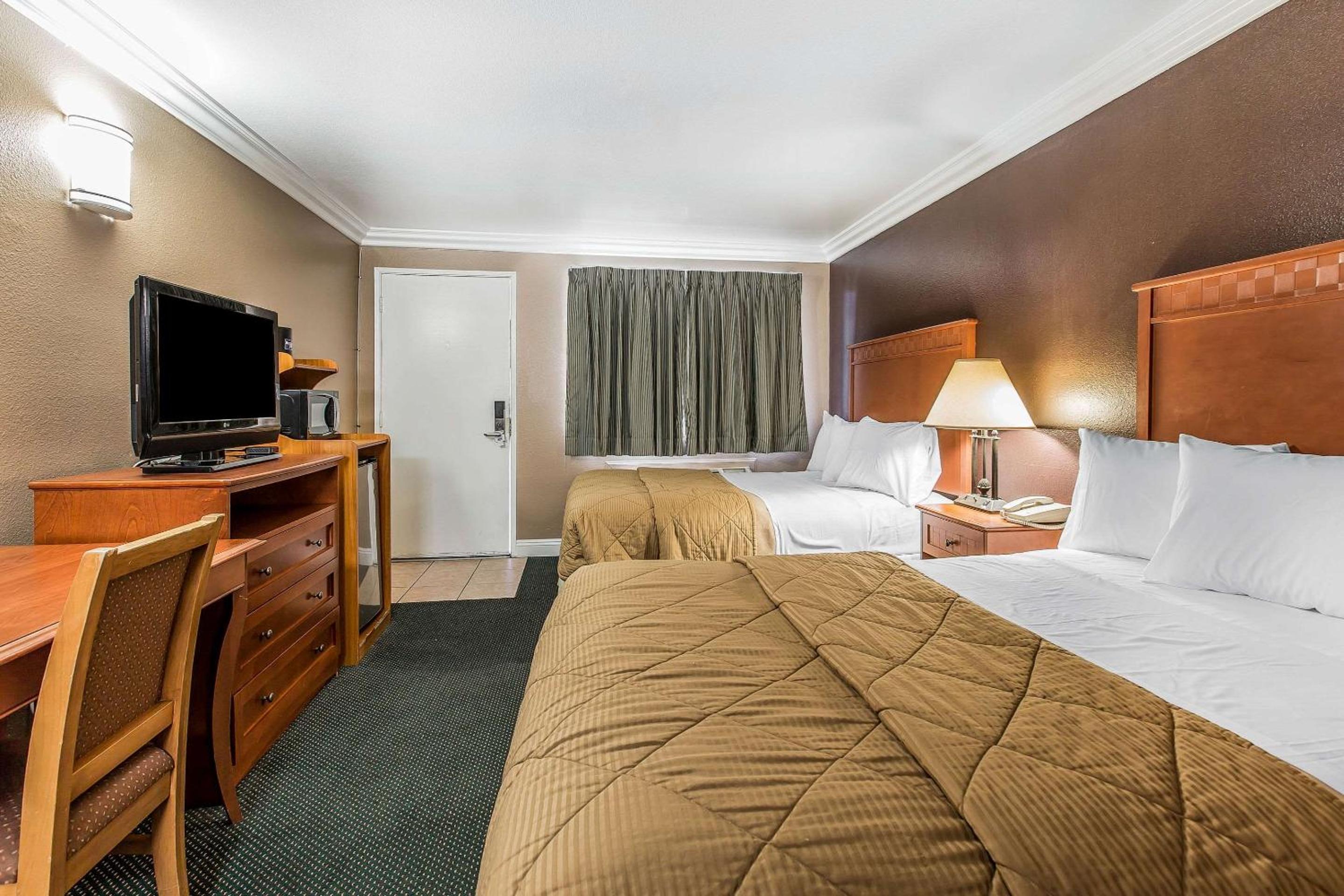Queen Room with Two Queen Beds - Non-Smoking