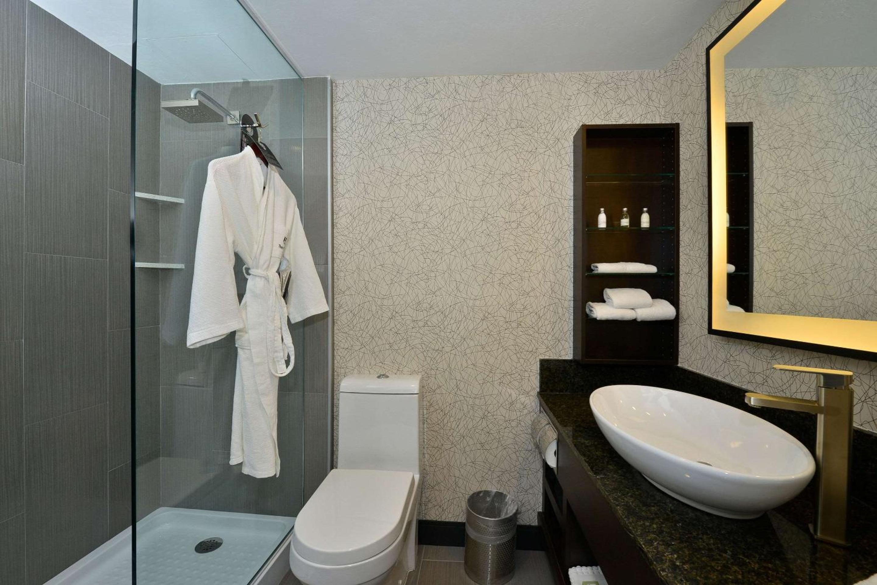 Standard Double Room with Two Double Beds - Photo 6