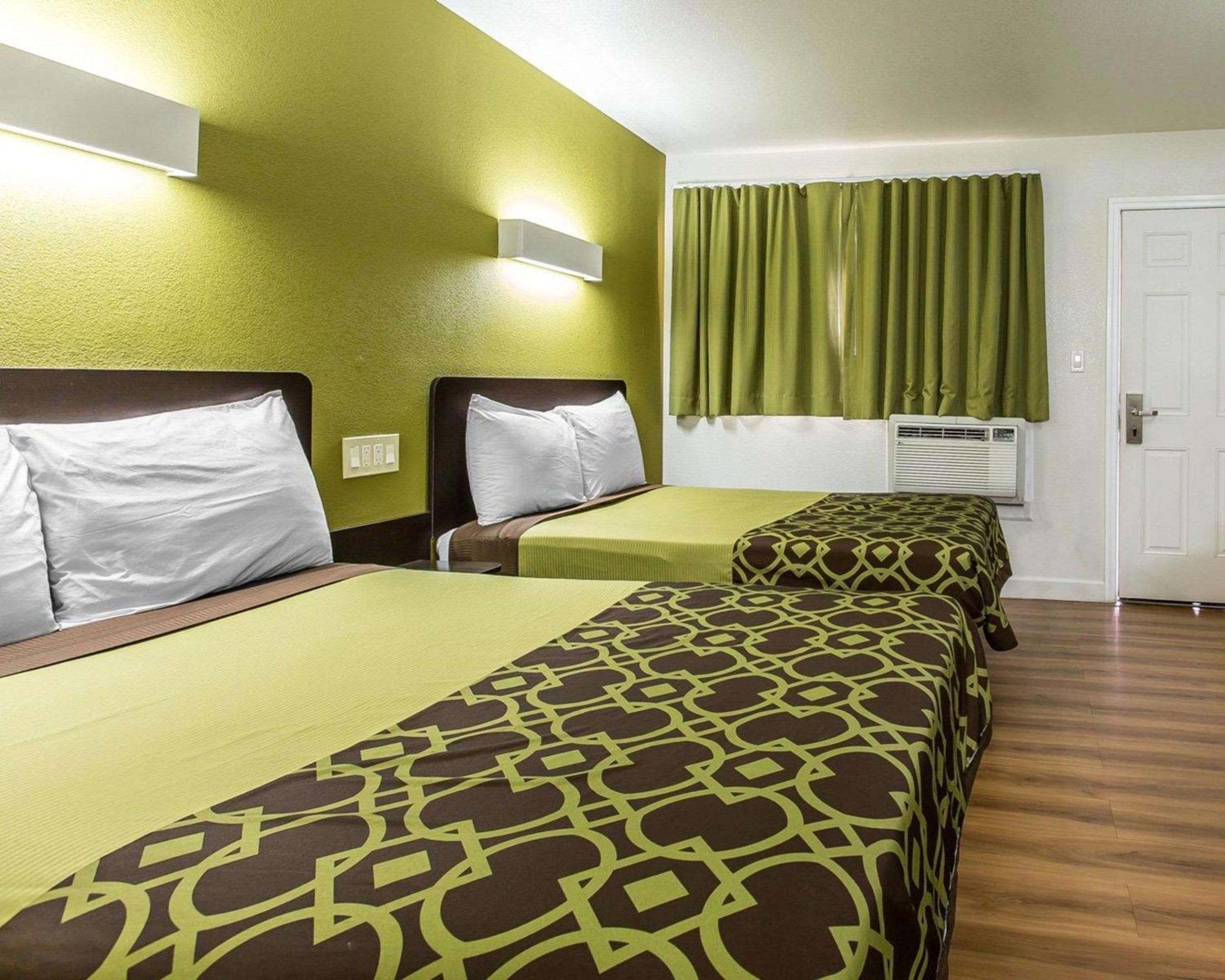 Double Room with Two Double Beds - Non-Smoking photo 1