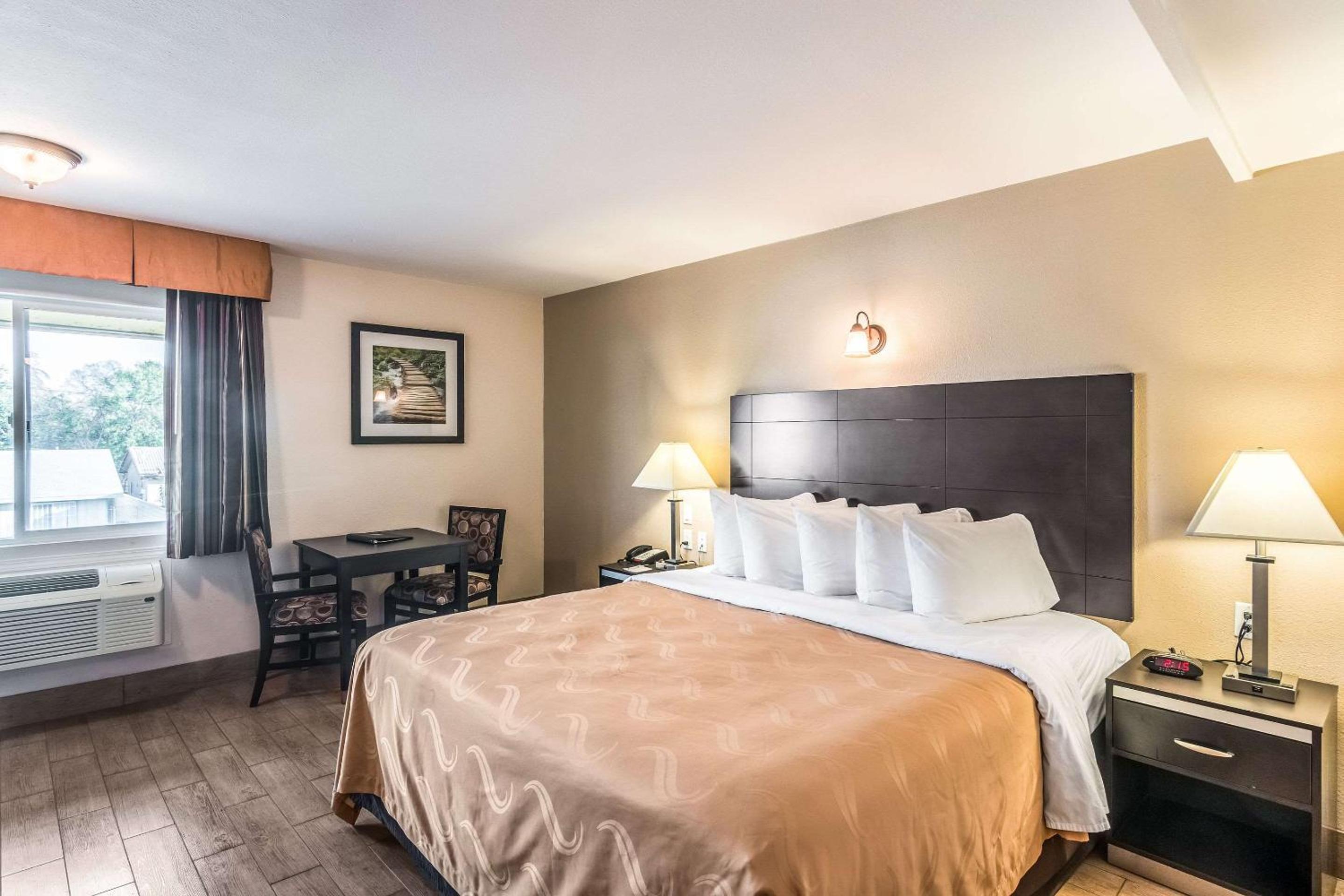 Quality Inn & Suites near Downtown Bakersfield, Foto 4