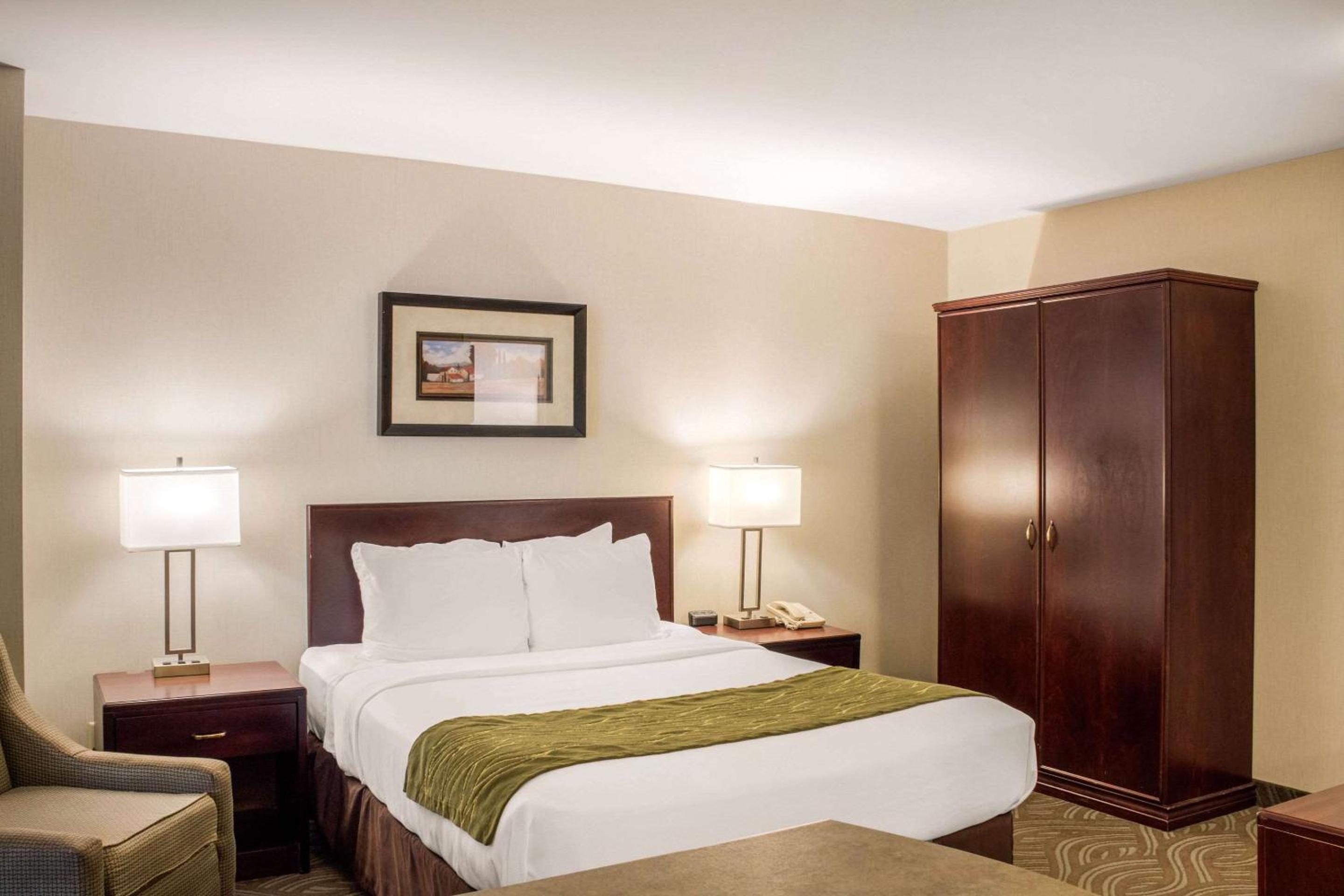 Standard King Room - Photo 1