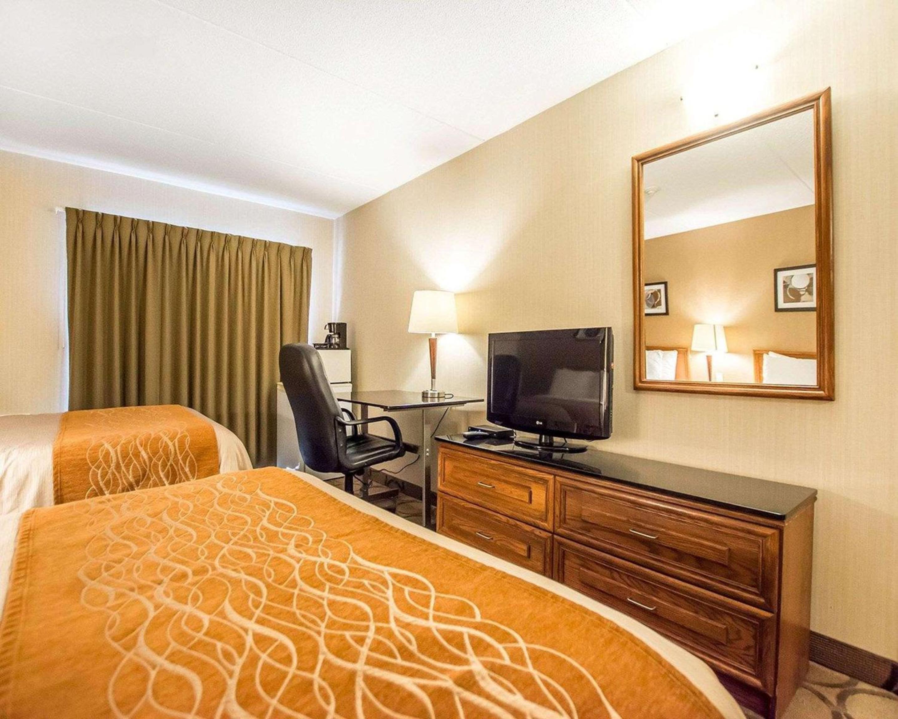 Standard Double Room with Two Double Beds - Ground Floor/Non-Smoking - Photo 2