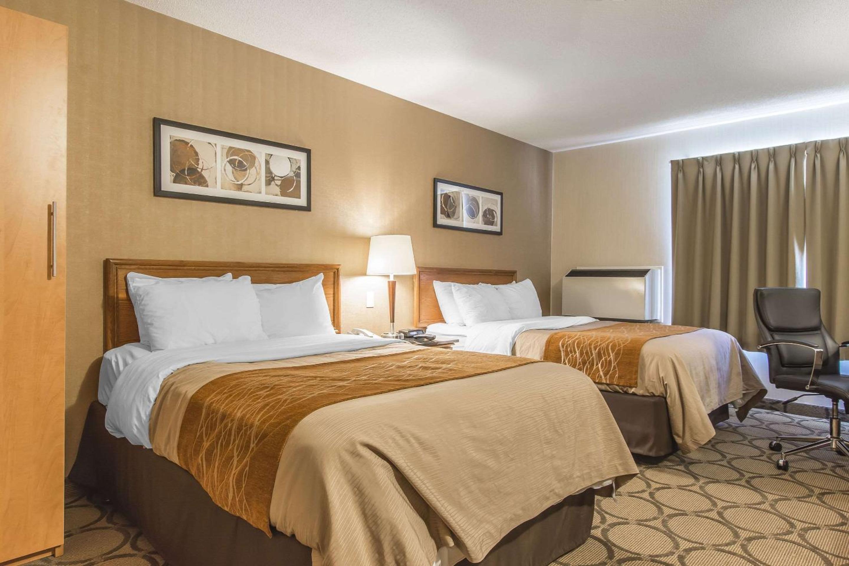 Double Room with Two Double Beds - Non-Smoking - Photo 6