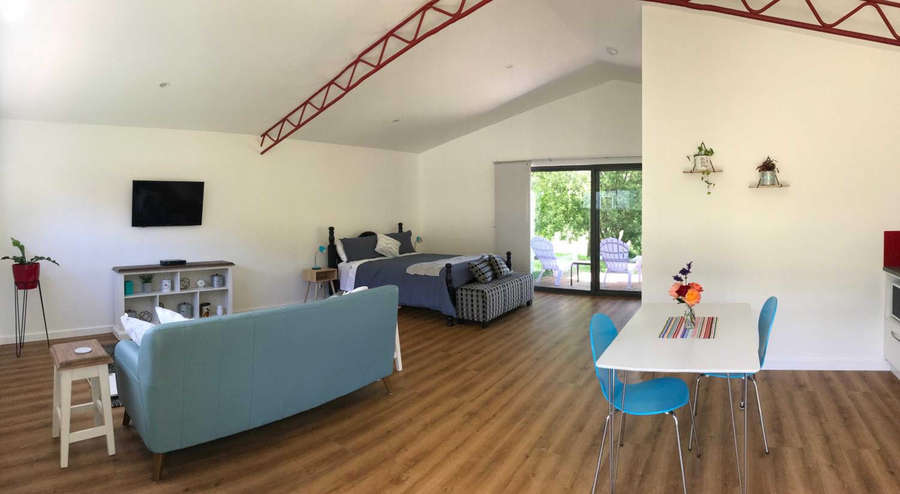 Studio Apartment photo 1