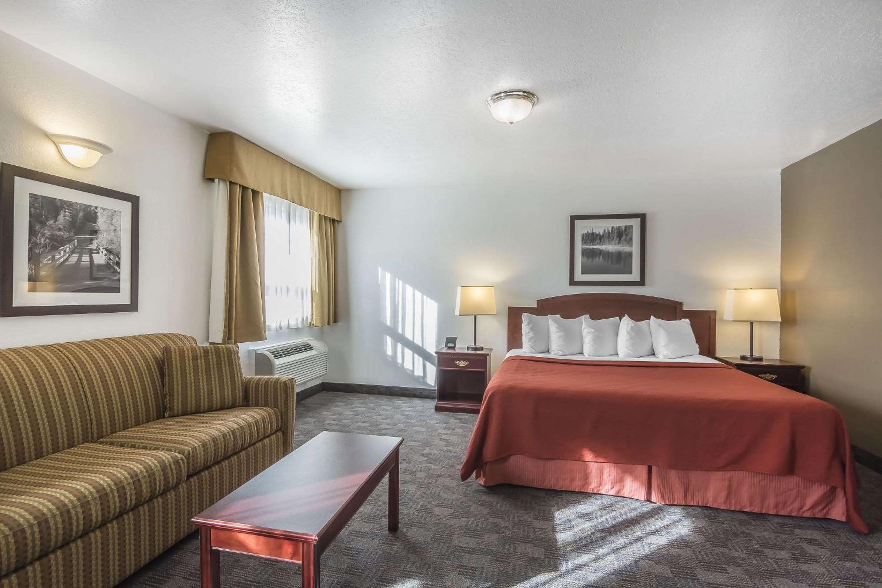 Executive King Room - Non-Smoking photo 2