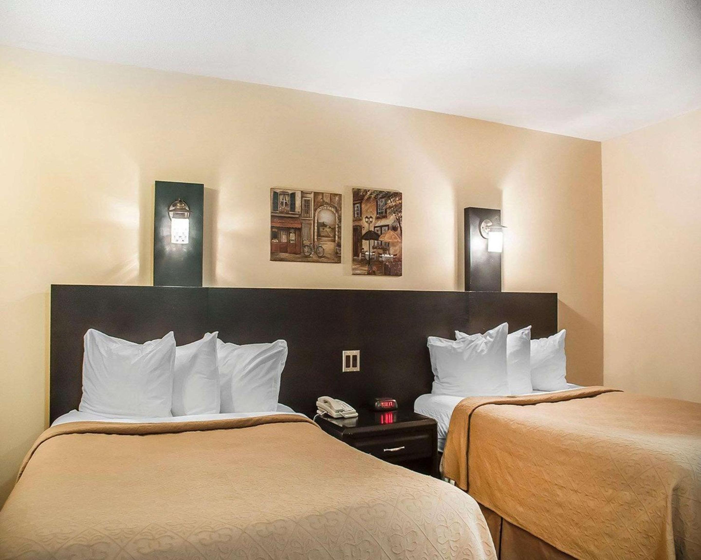 Double Room with Two Double Beds - Non-Smoking - Photo 4