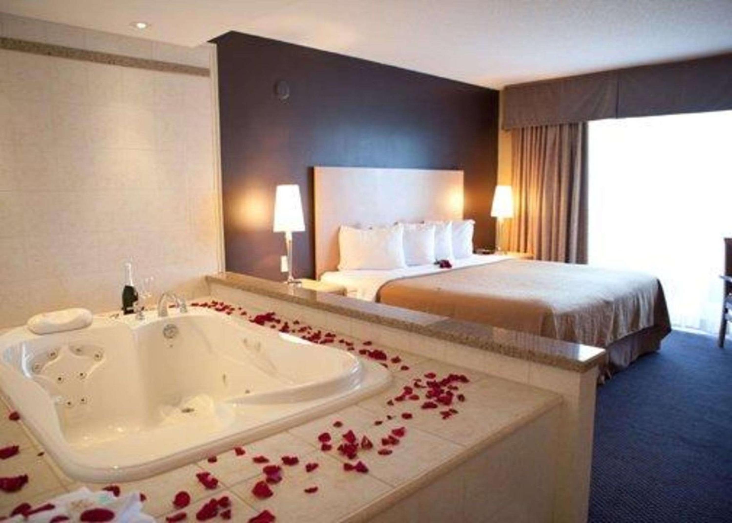 King Room With Hot Tub photo 2