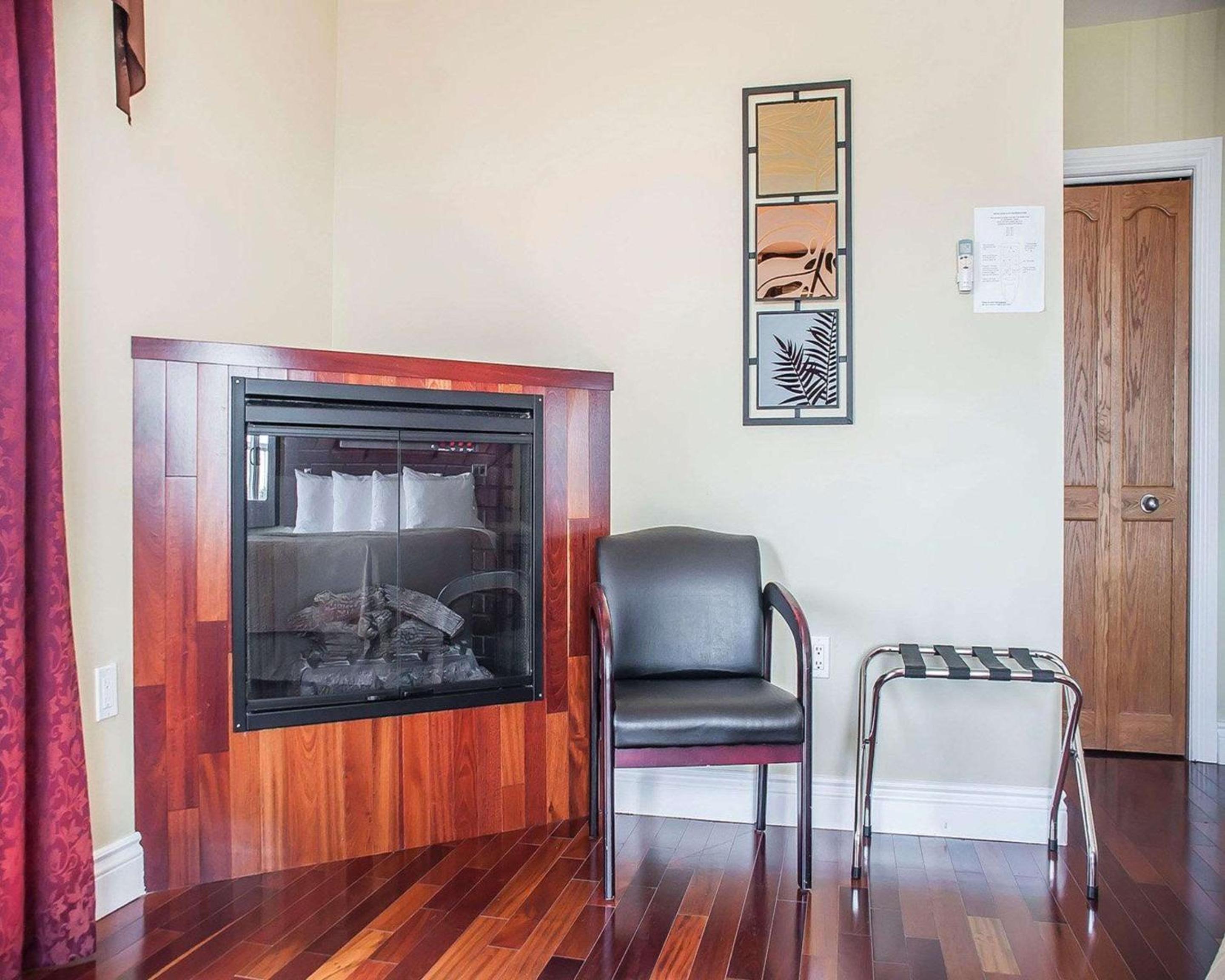 Superior King Room - Photo 5