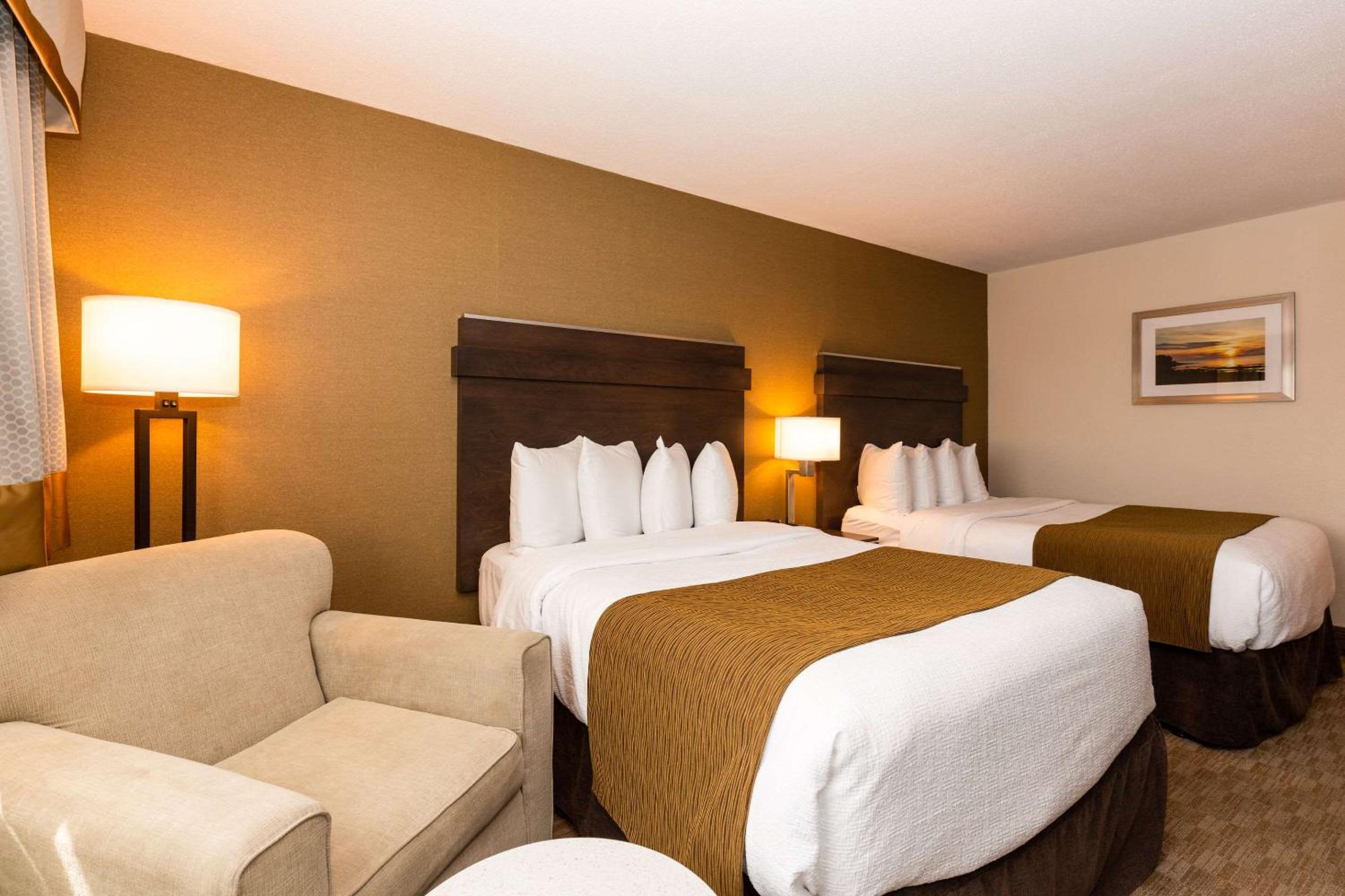 Executive Double Room with Two Double Beds - Non-Smoking photo 3