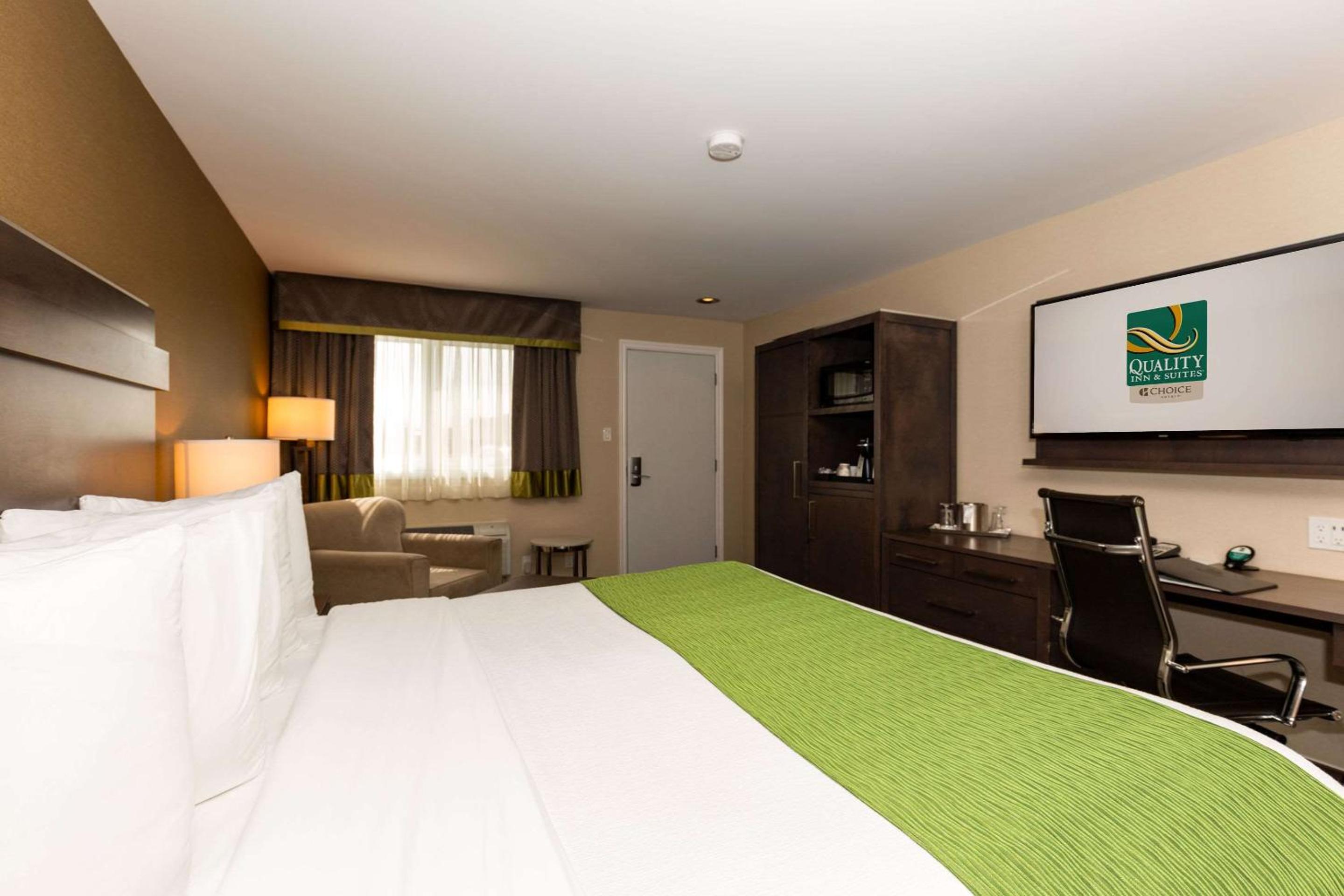 Executive King Room - Non-Smoking photo 3