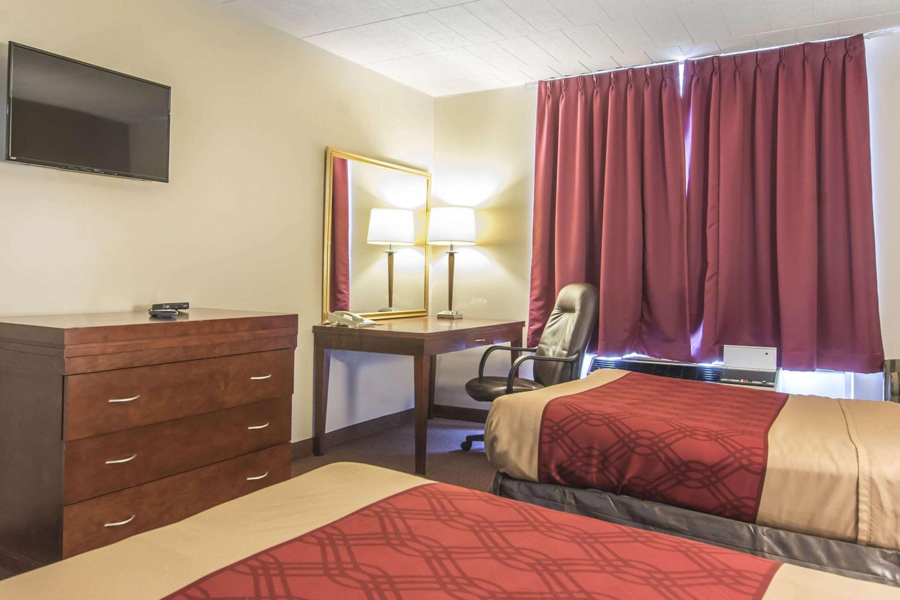 Standard Double Room with Two Double Beds - Non-Smoking photo 3