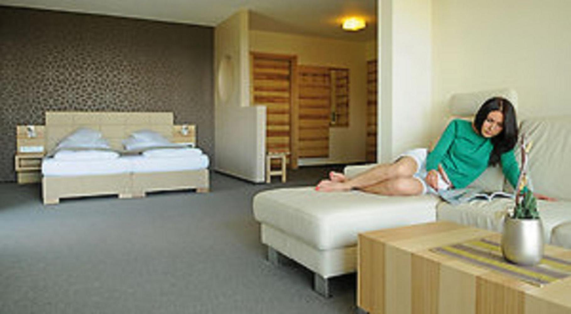 Suite with Hot Tub photo 3