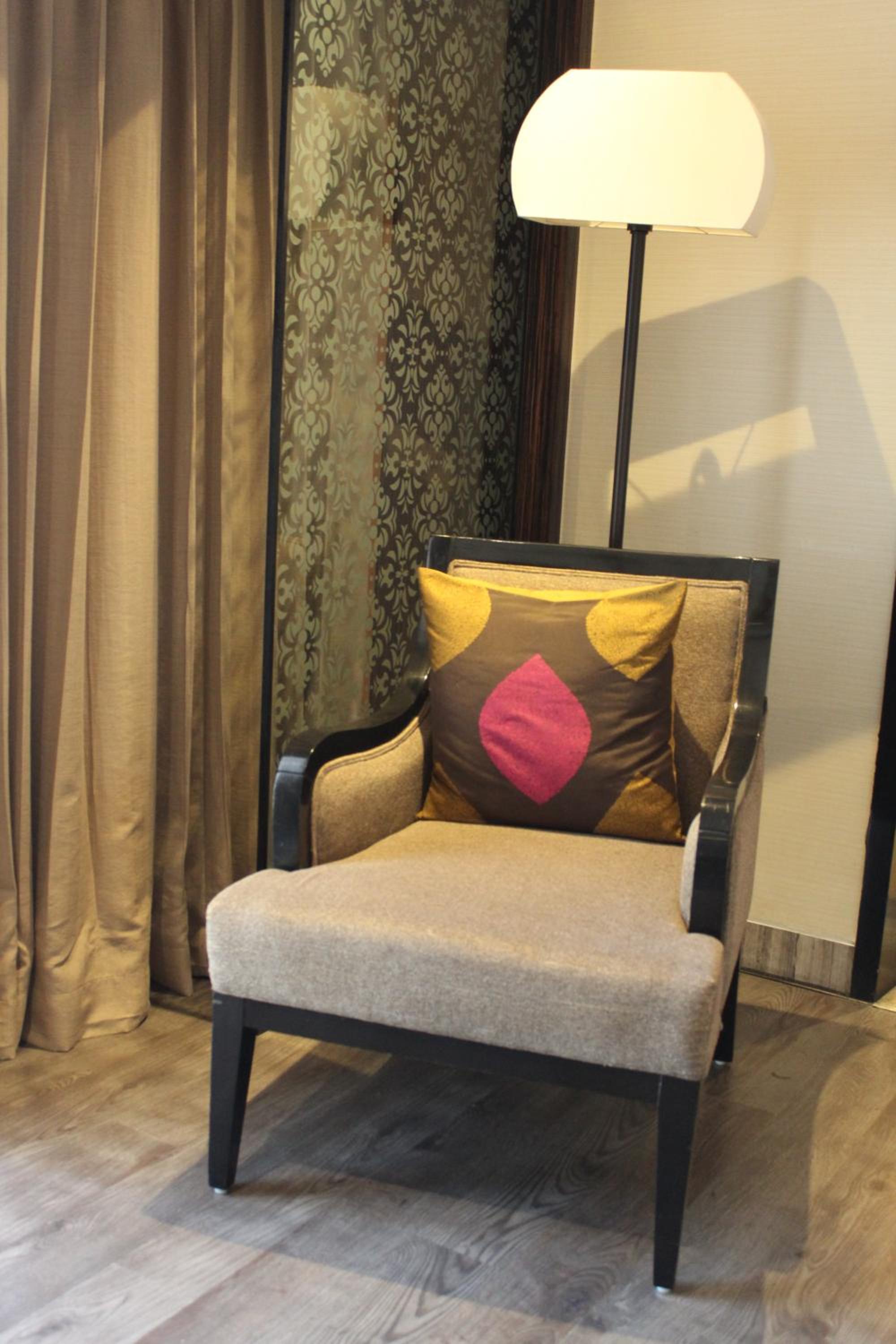 King Room - 20% discount on Food & Beverage, Spa and Laundry photo 3