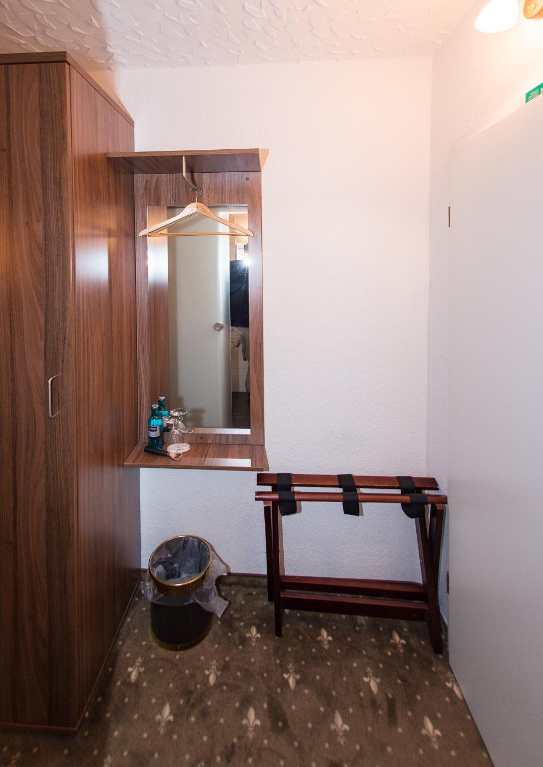 Single Room with Shower photo 1