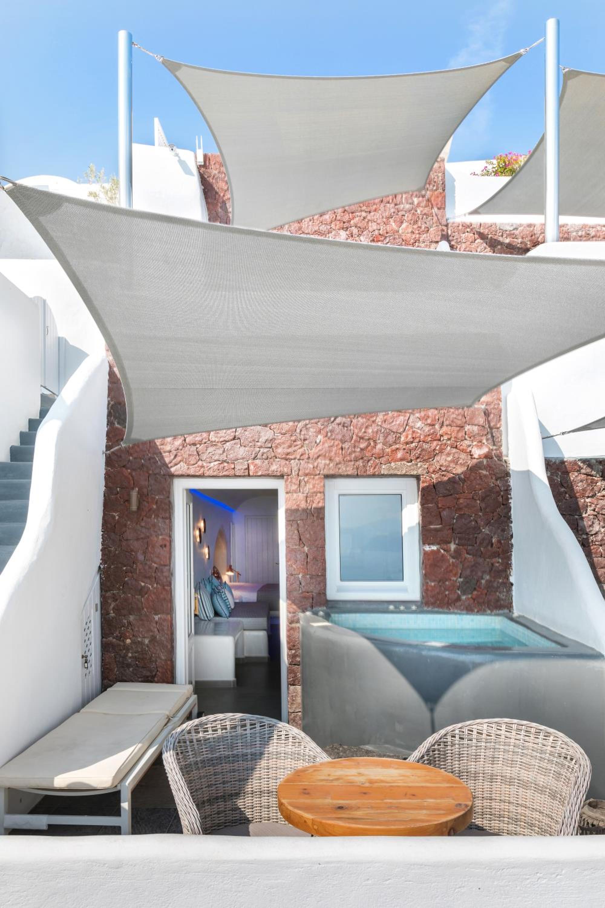 Fable Suite with Outdoor Hot Tub  and Caldera View photo 3