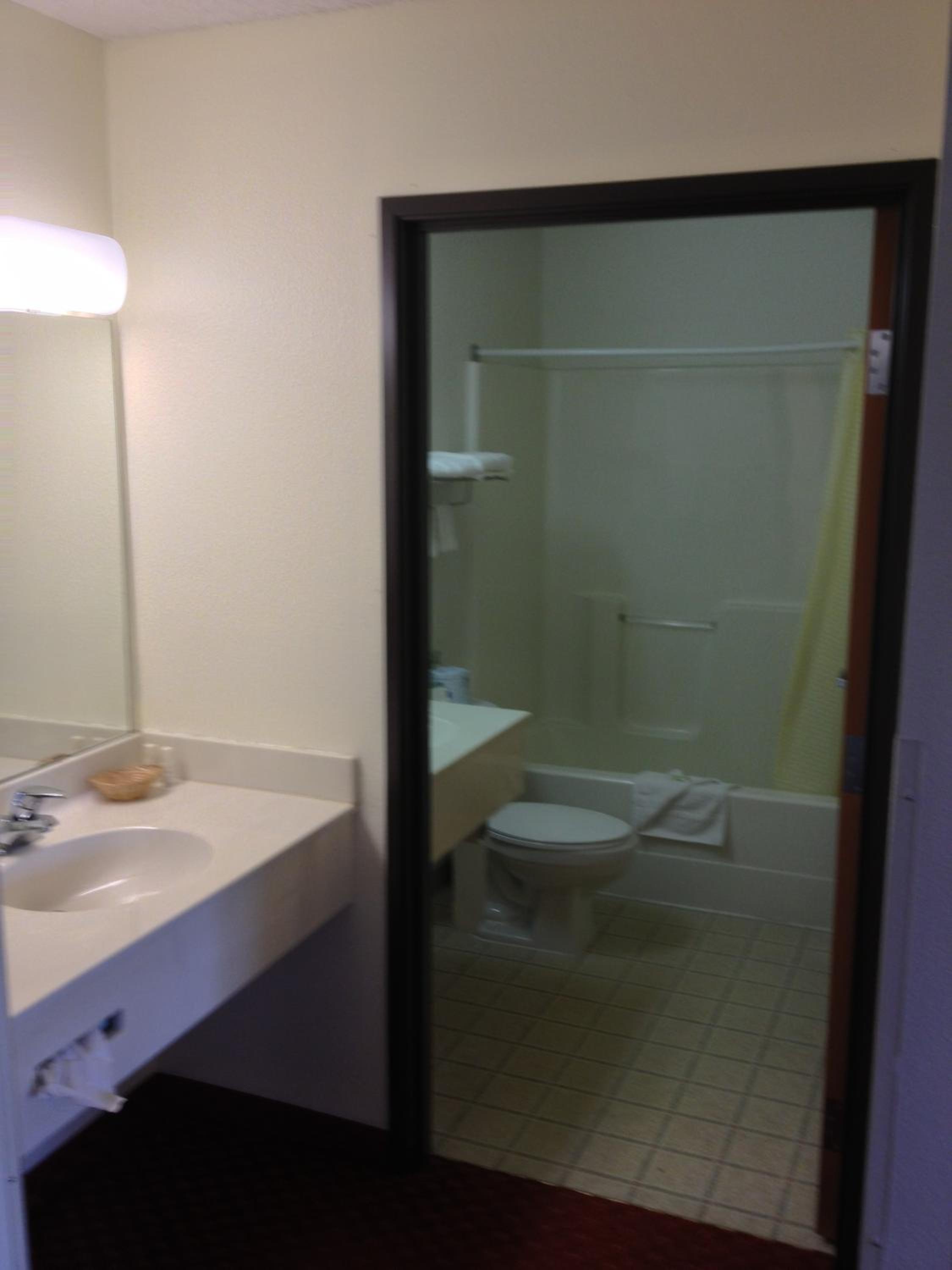 King Suite with Spa Bath photo 2