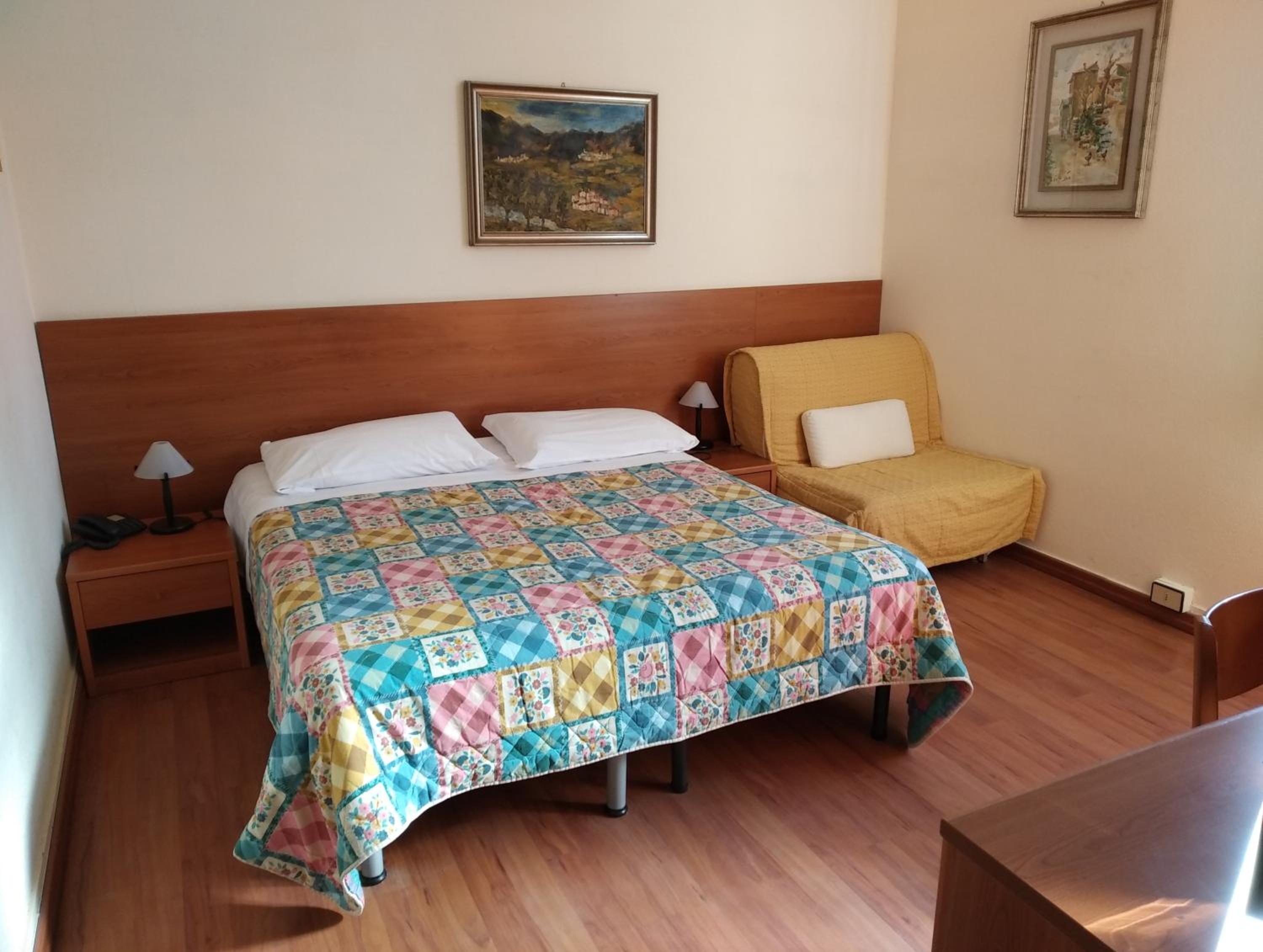 Standard Double Room photo 1