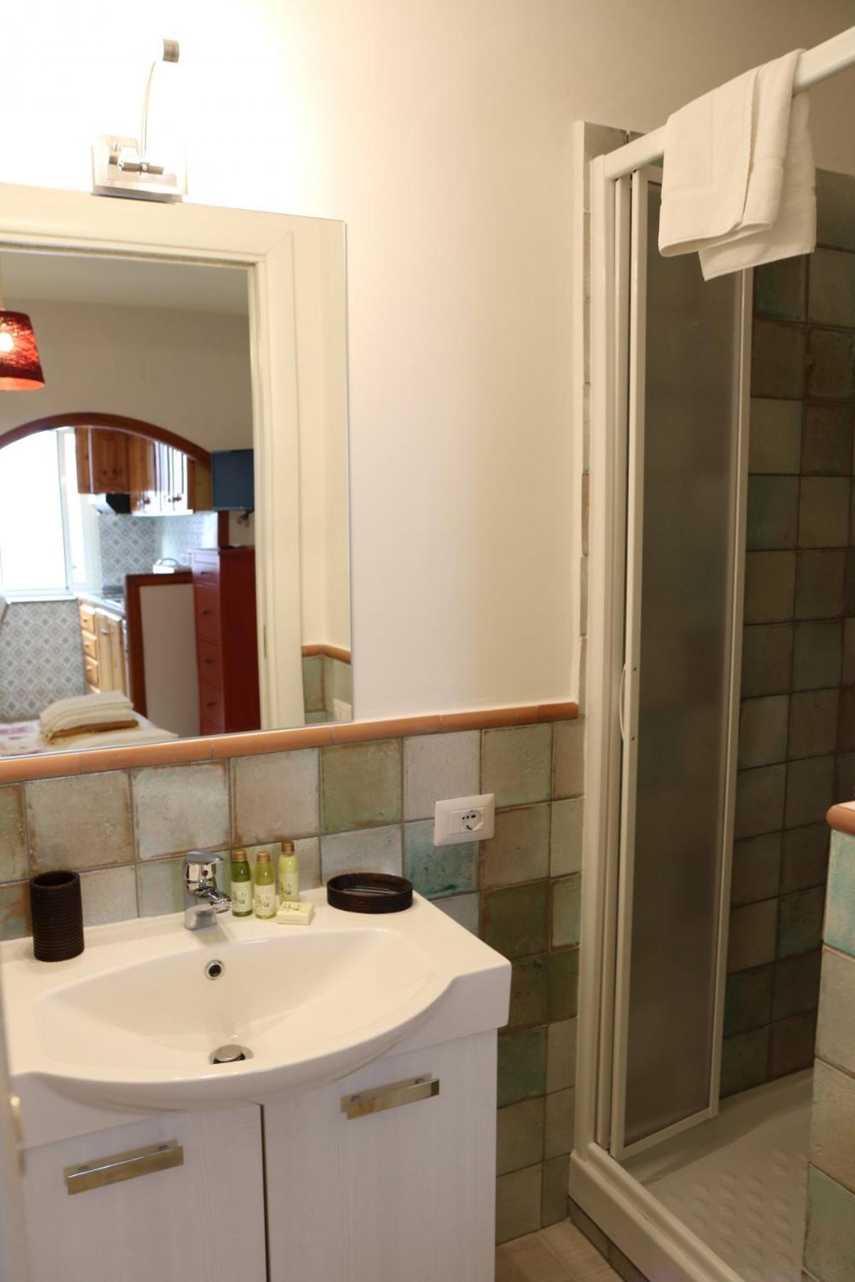 Studio Apartment photo 3