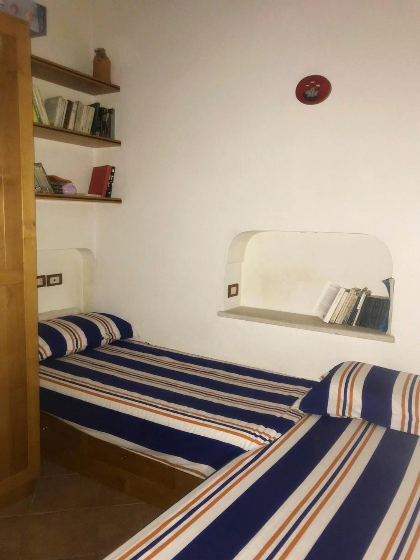 Apartment with Terrace - Photo 19