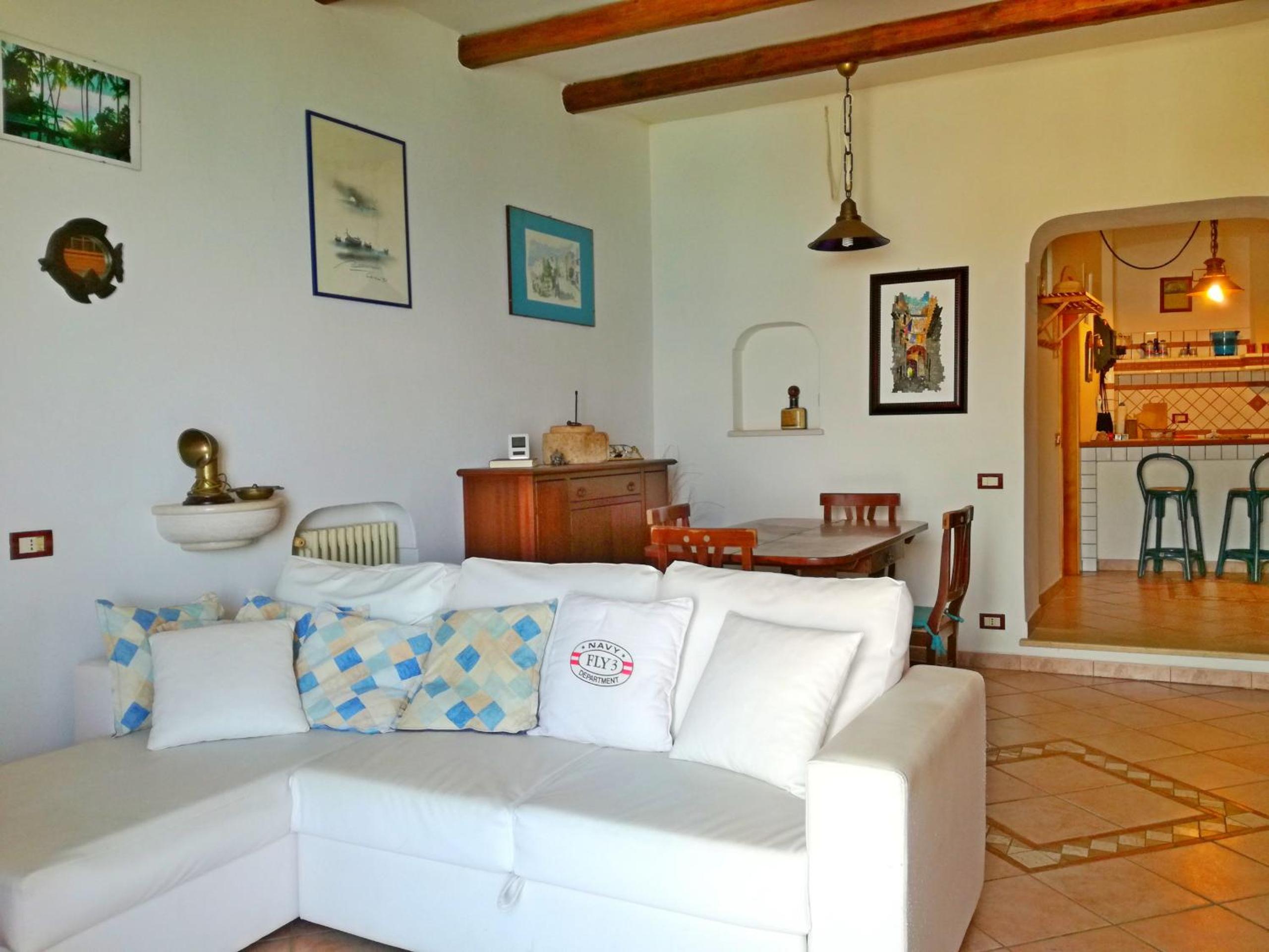 Apartment with Terrace - Photo 14