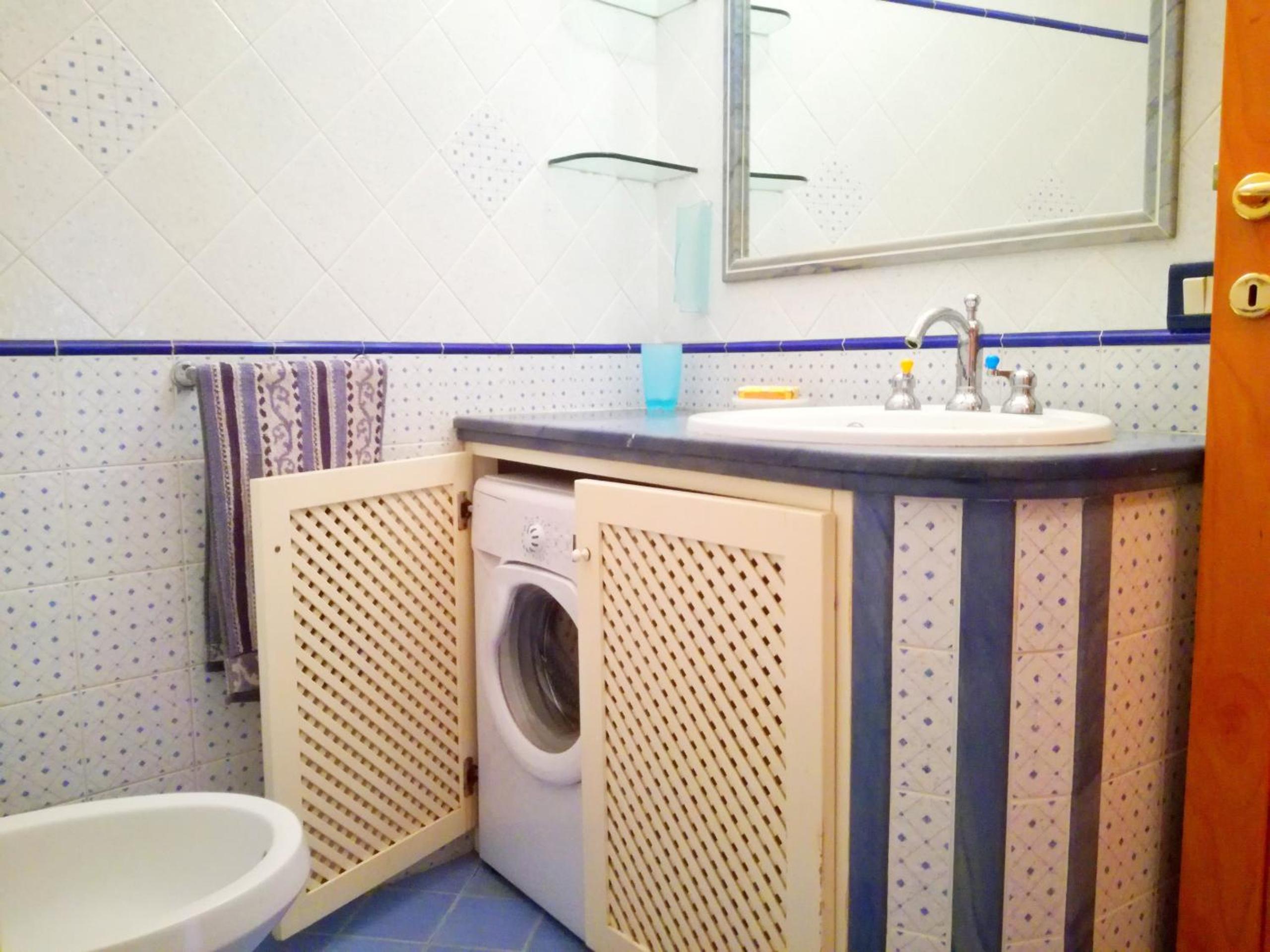 Apartment with Terrace - Photo 3