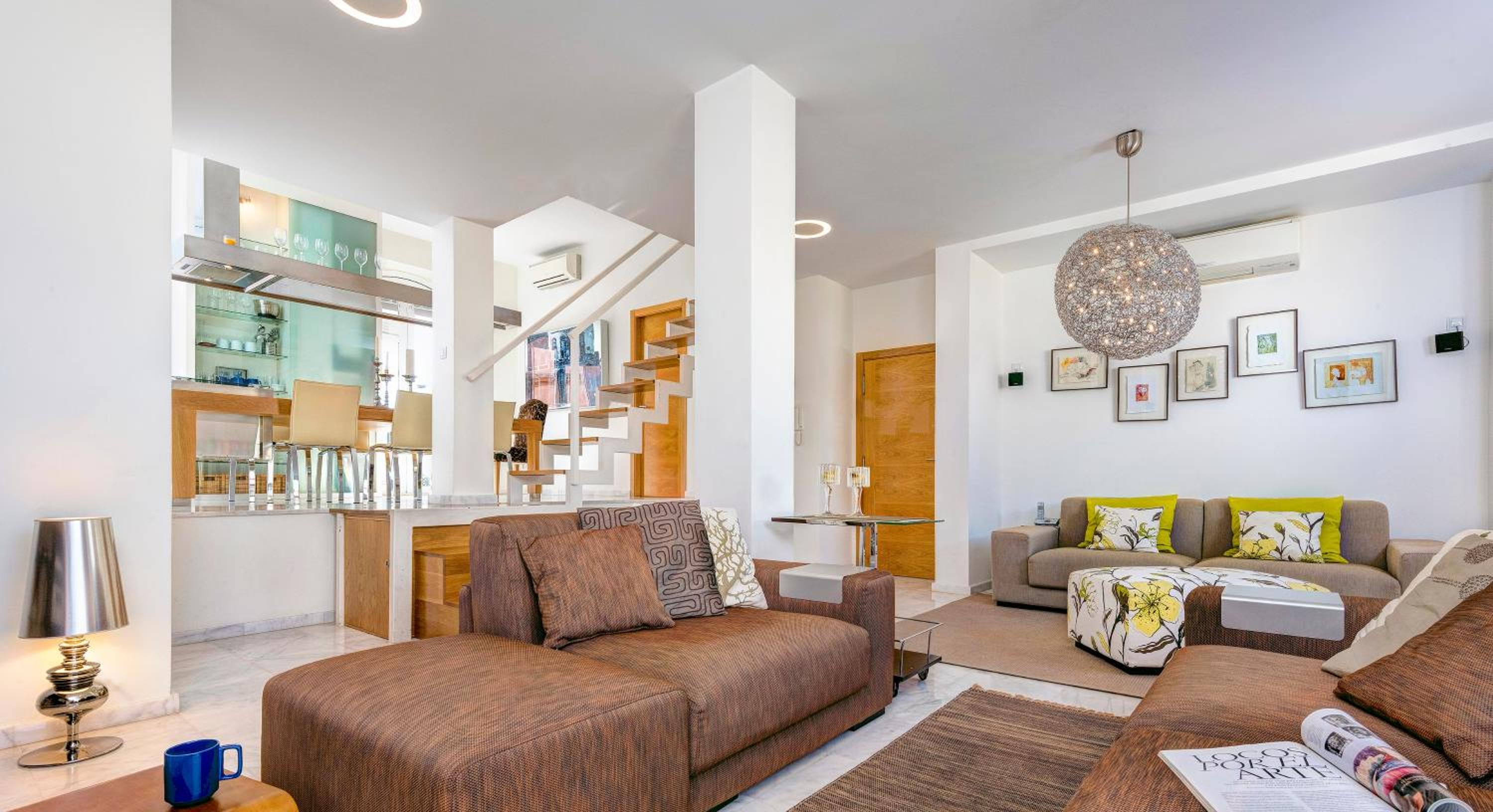 Apartamento Dúplex con Terraza y Piscina Privada