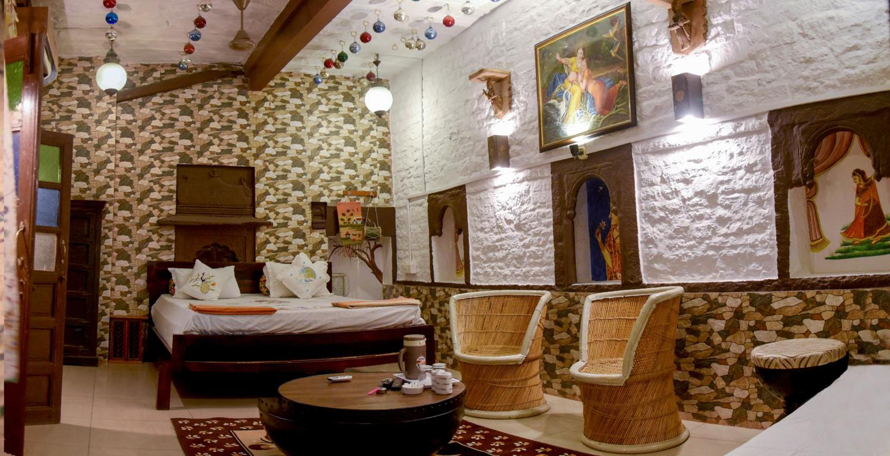 Large Suite photo 1