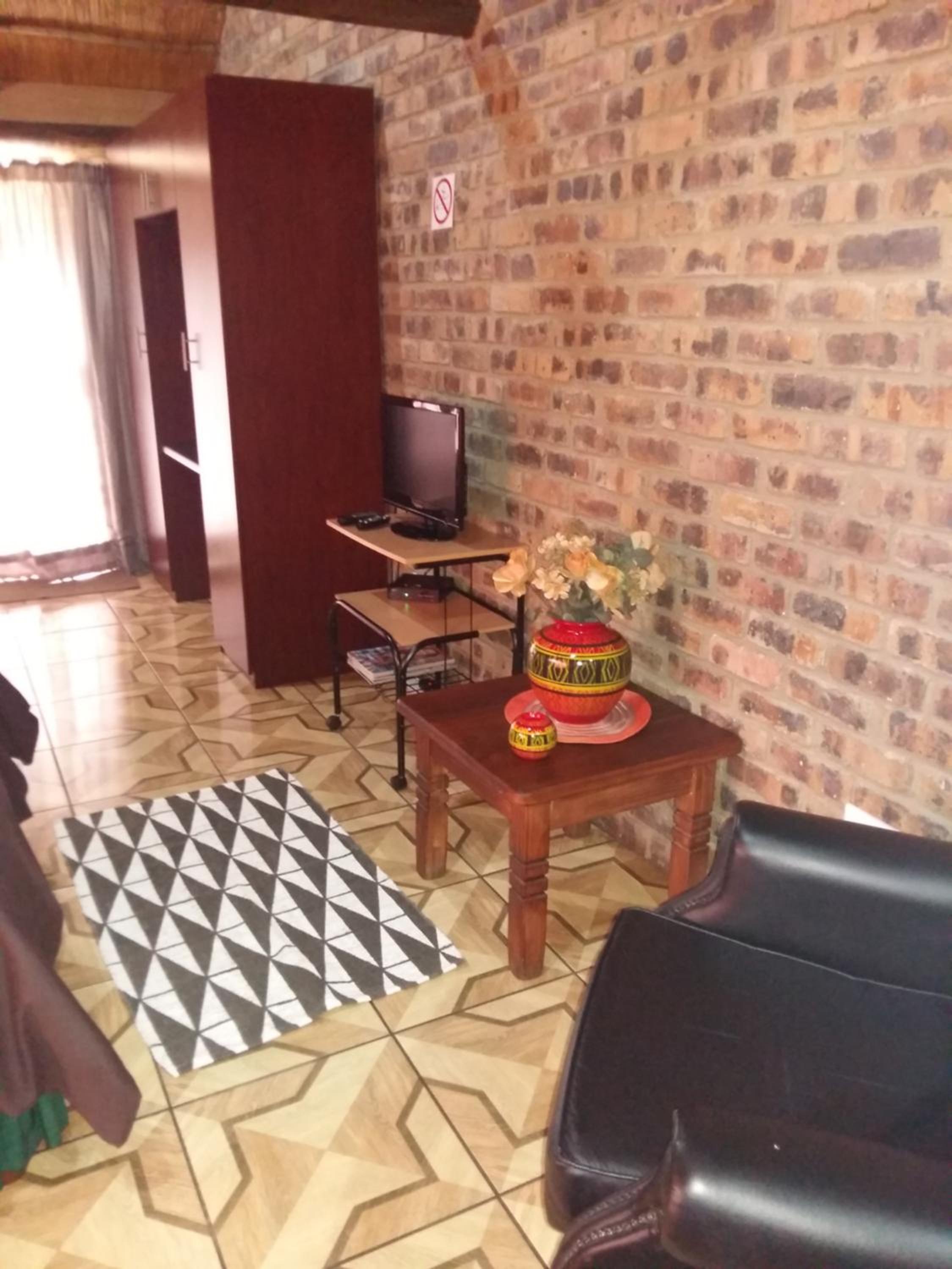 Deluxe Twin Room photo 1