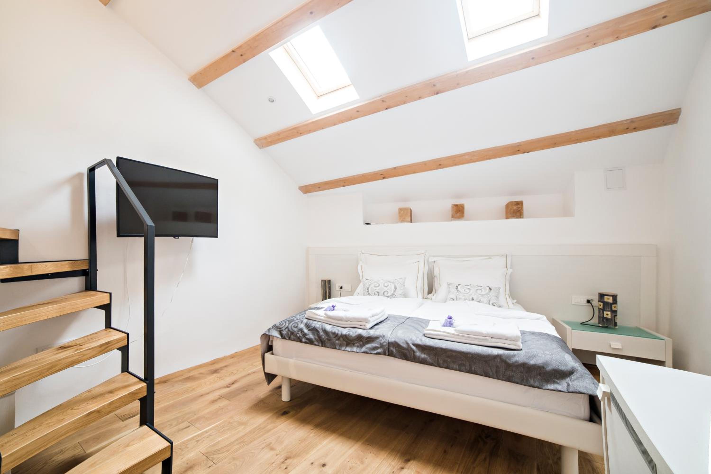 Double Room - Photo 3