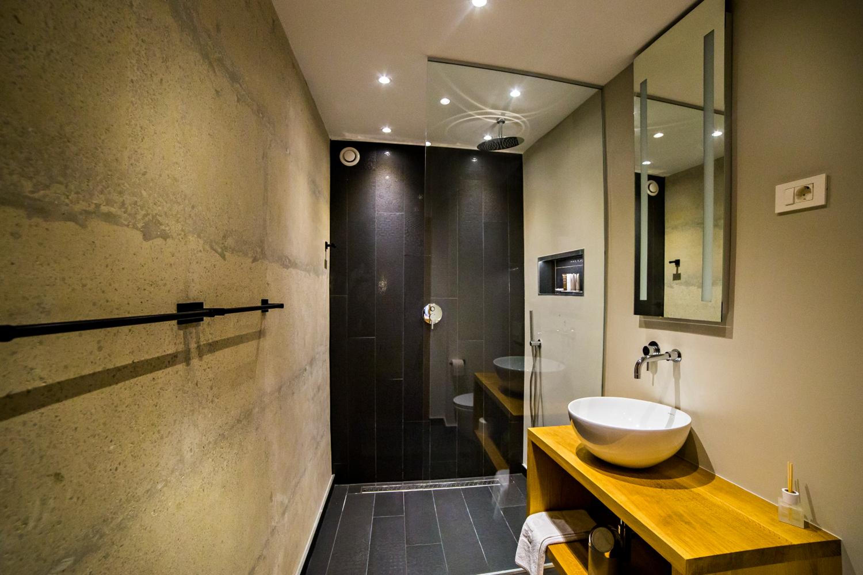 Superior King Room - Photo 5