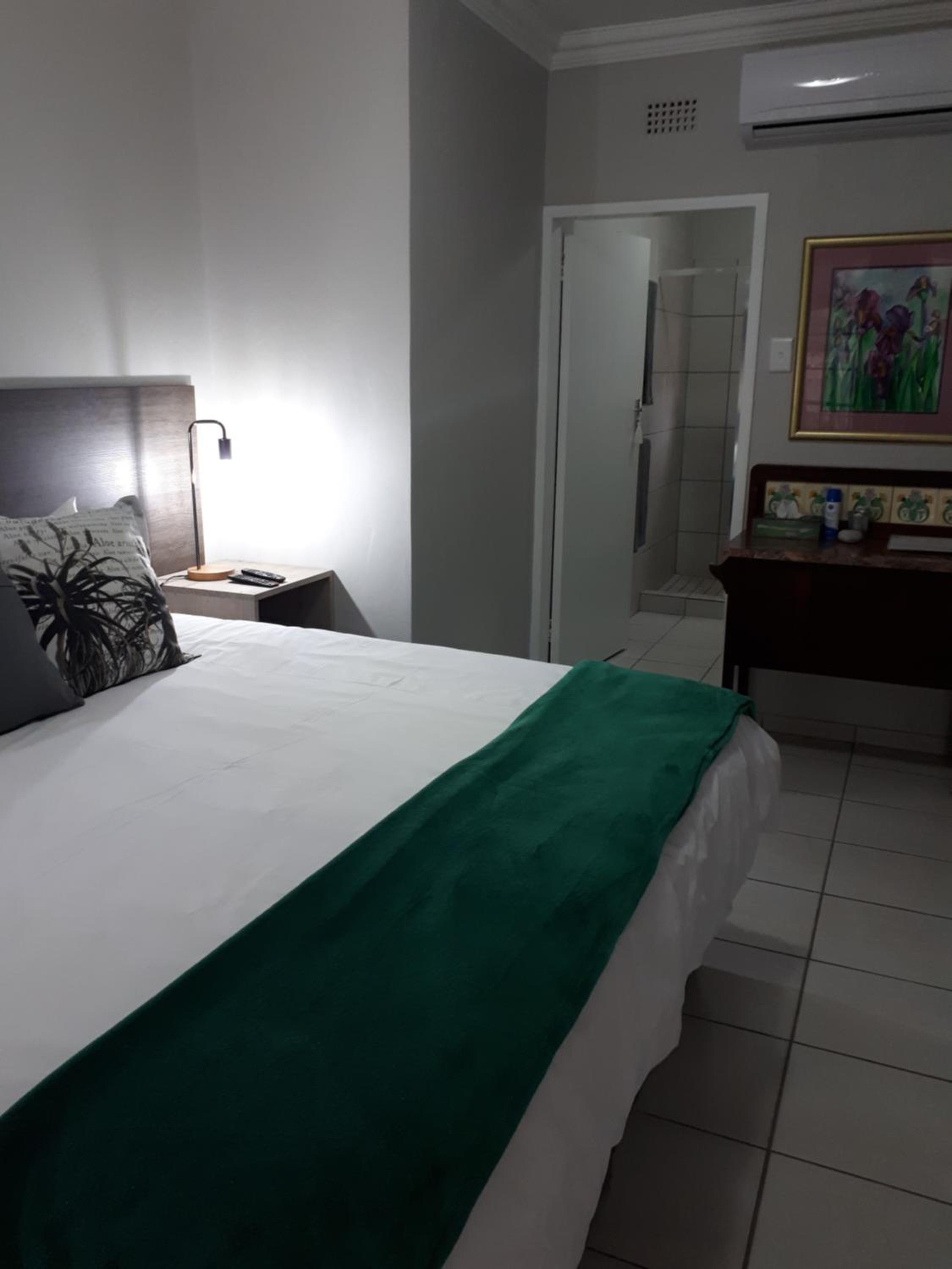 Deluxe Double Room with Shower