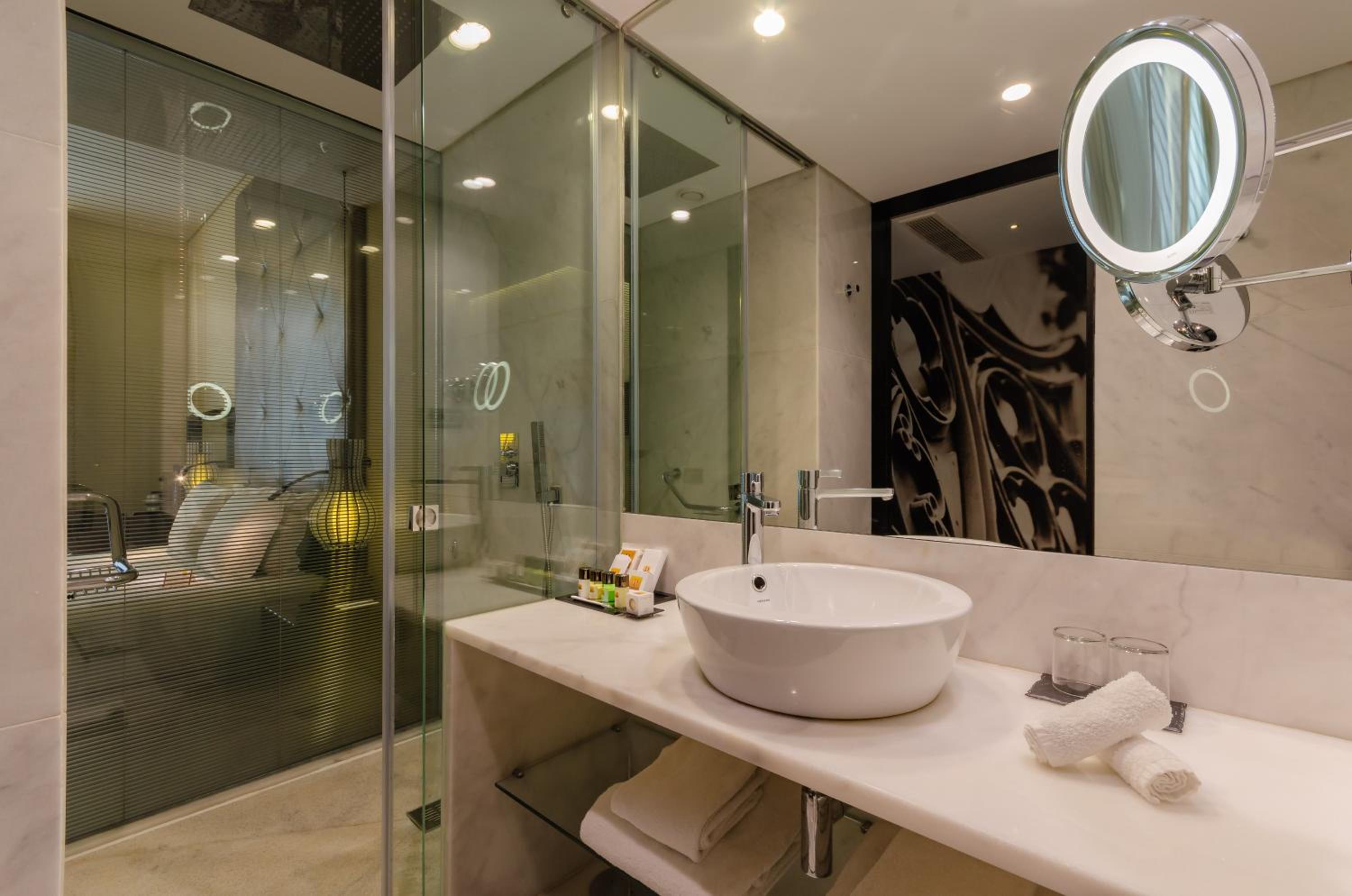Superior Room with Street View
