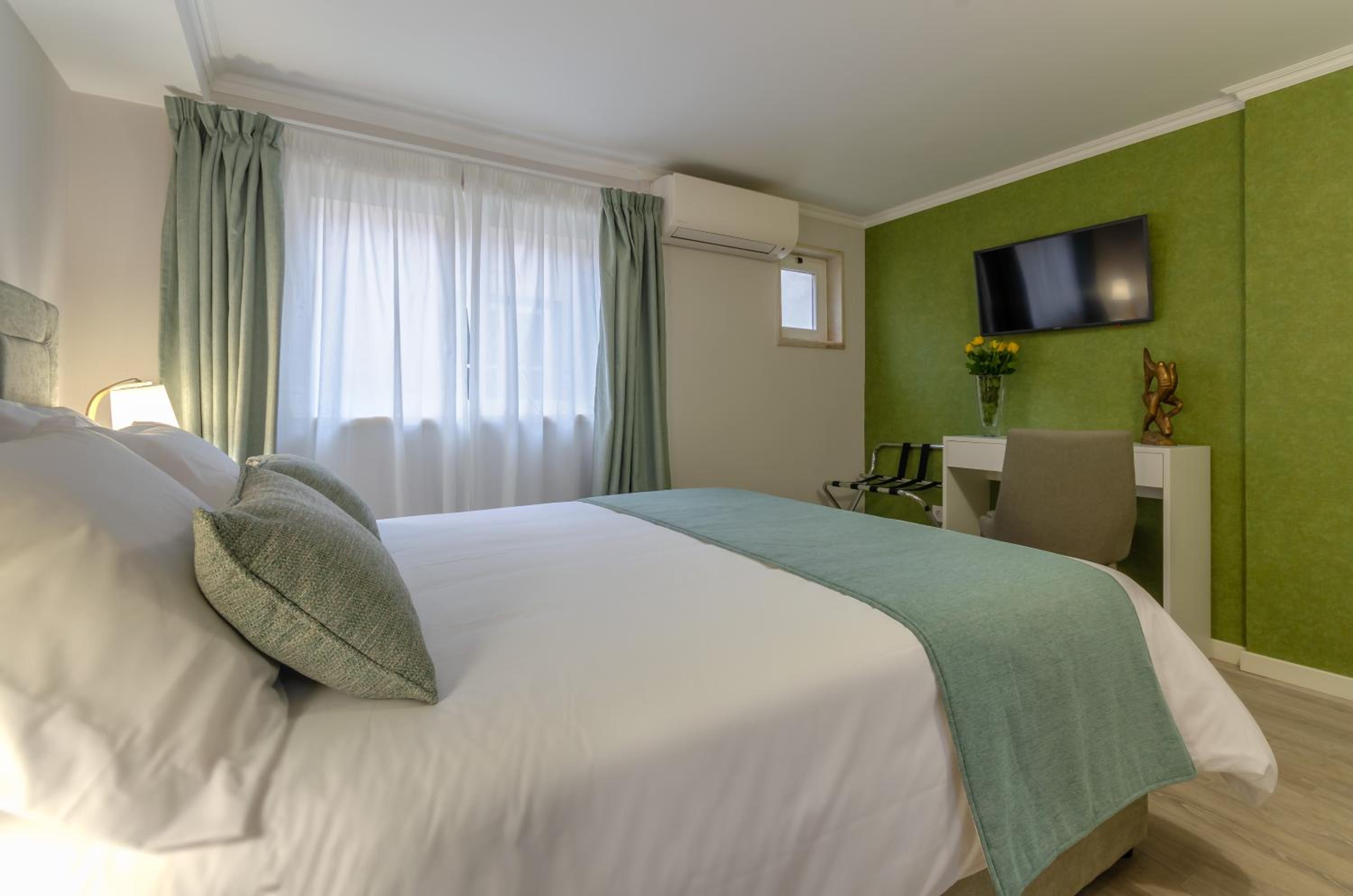Economy Double Room photo 3