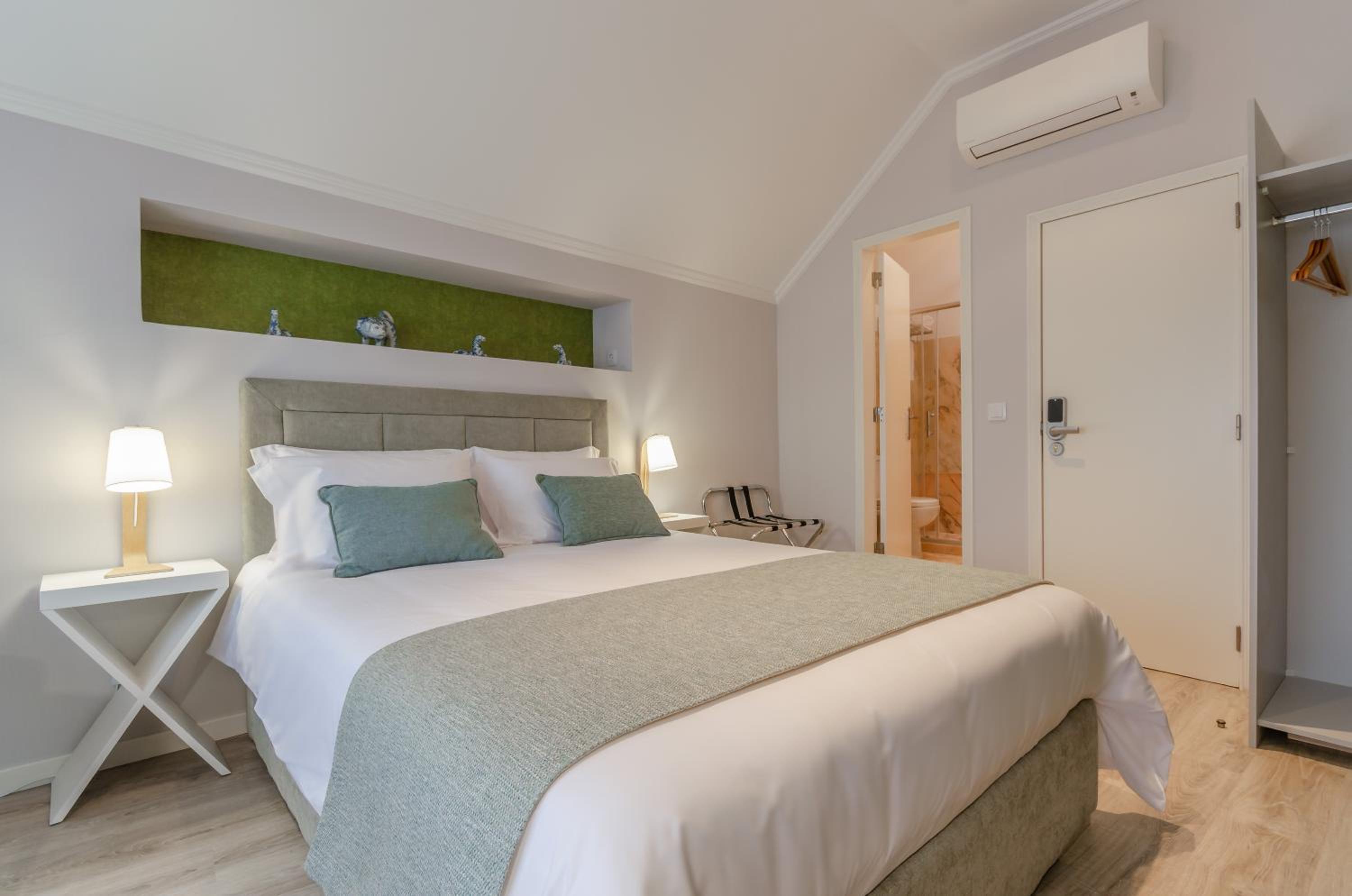 Queen Room with Garden View photo 2