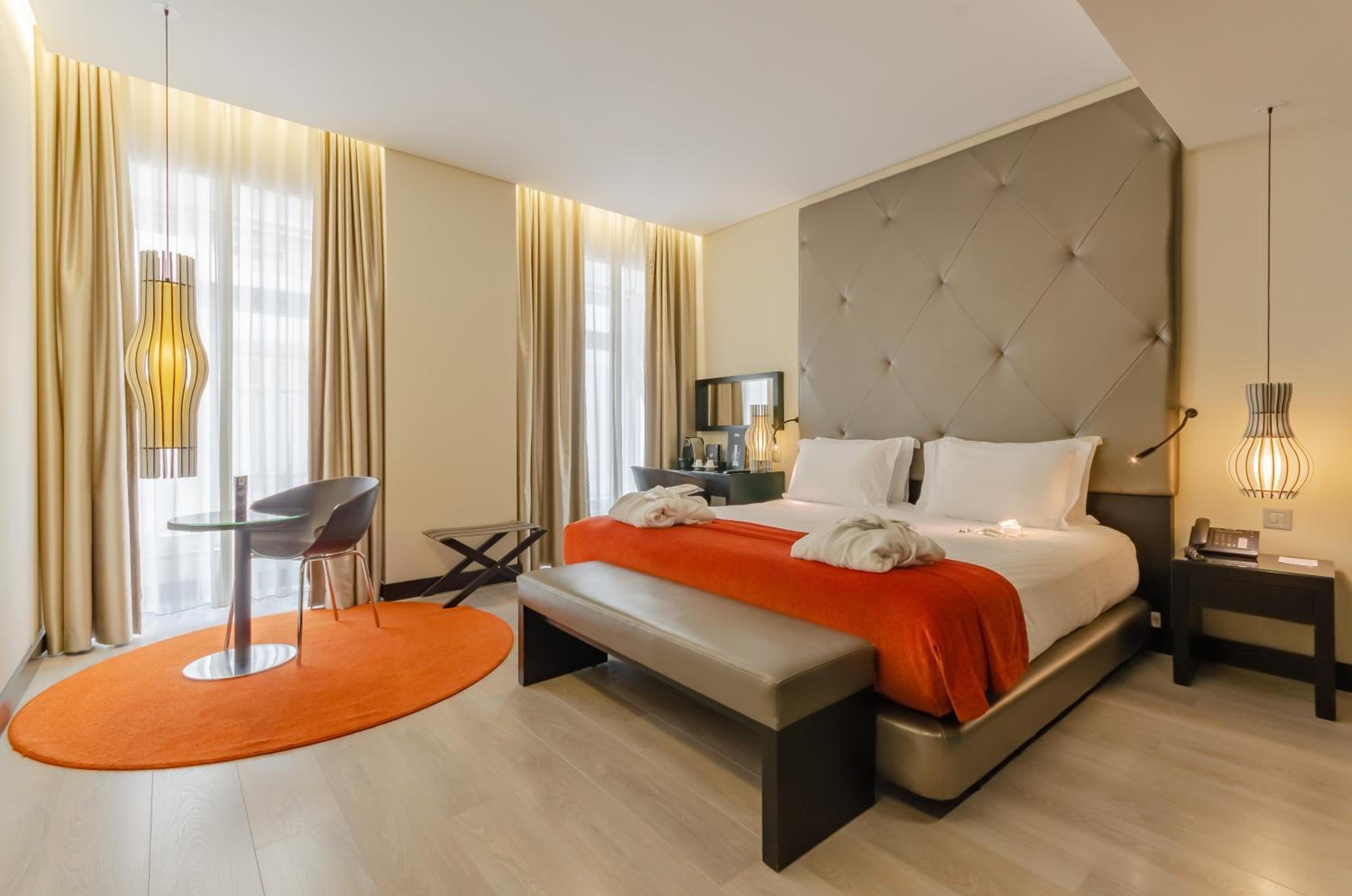 Superior Room with Street View