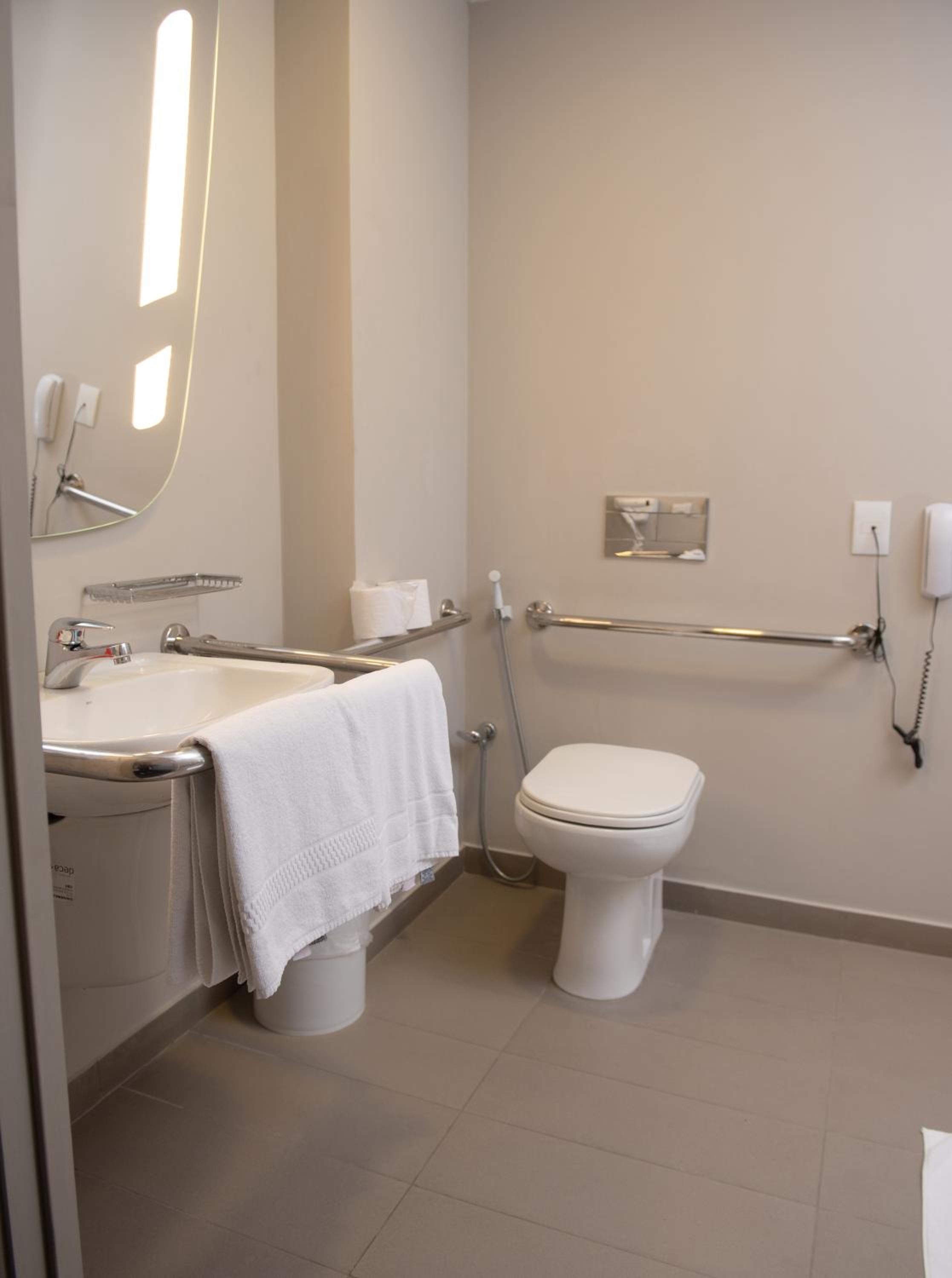 Standard Room with One Double Bed and Single Sofa Bed photo 2