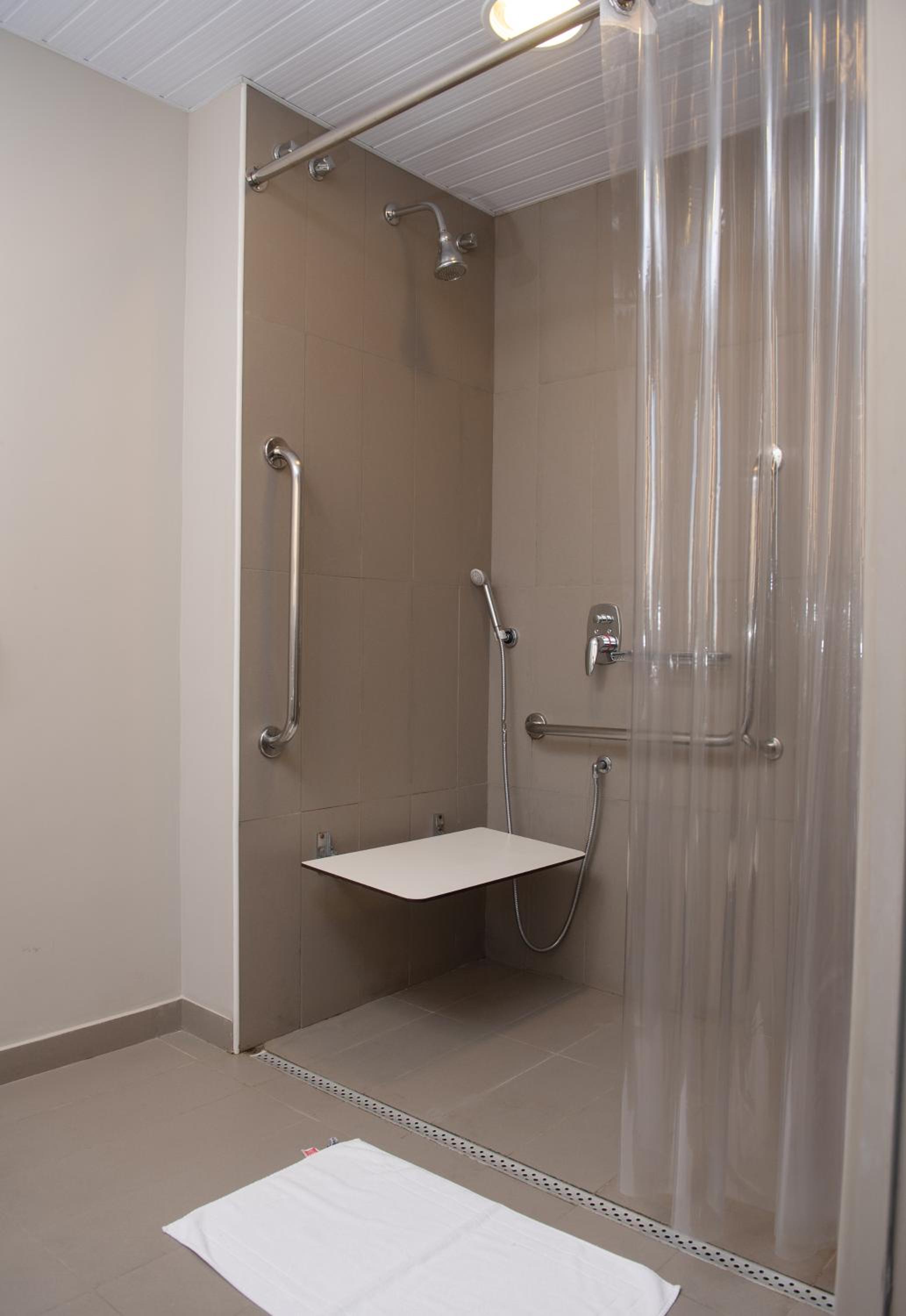 Standard Double Room - Accessable photo 2