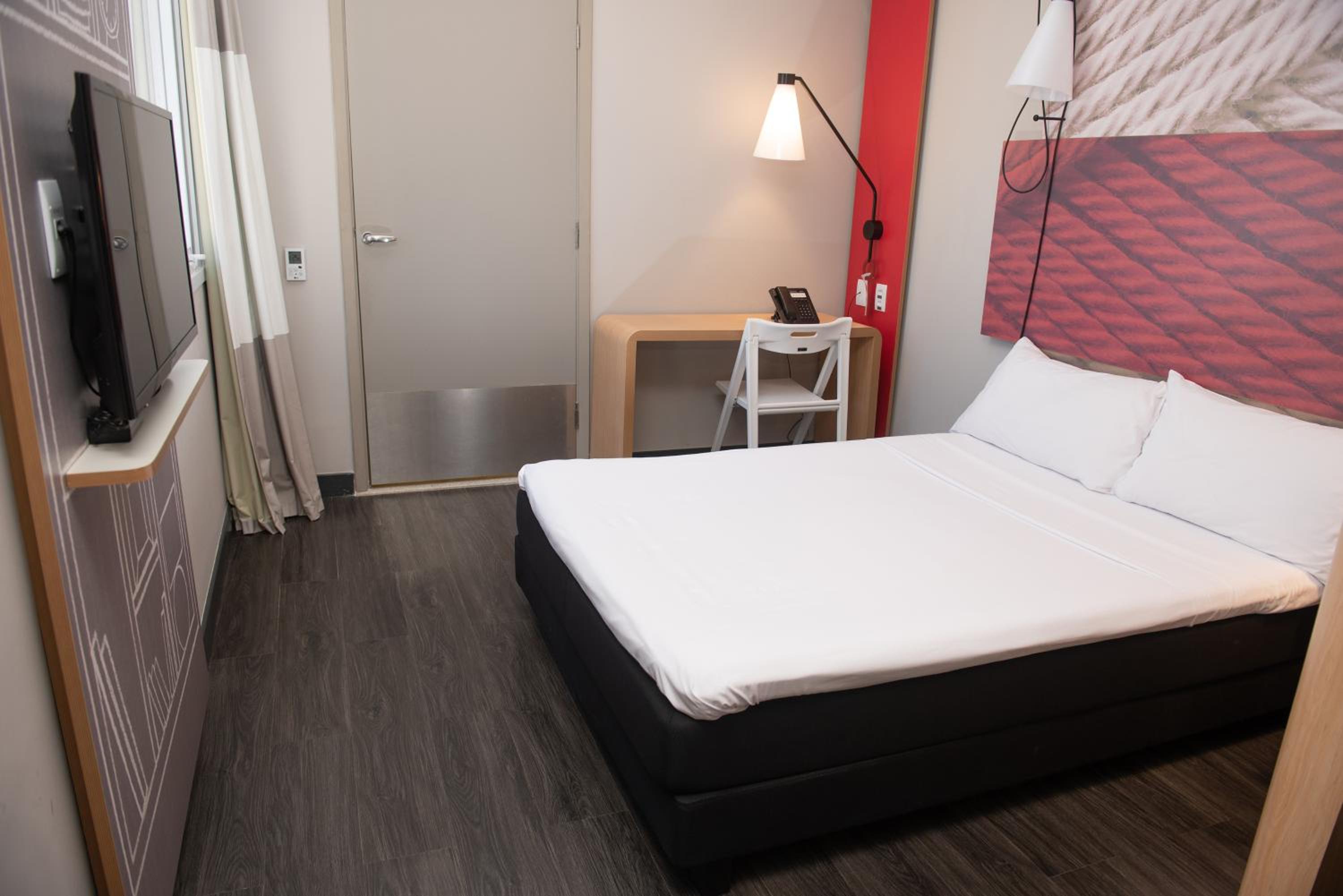 Standard Double Room - Accessable photo 1