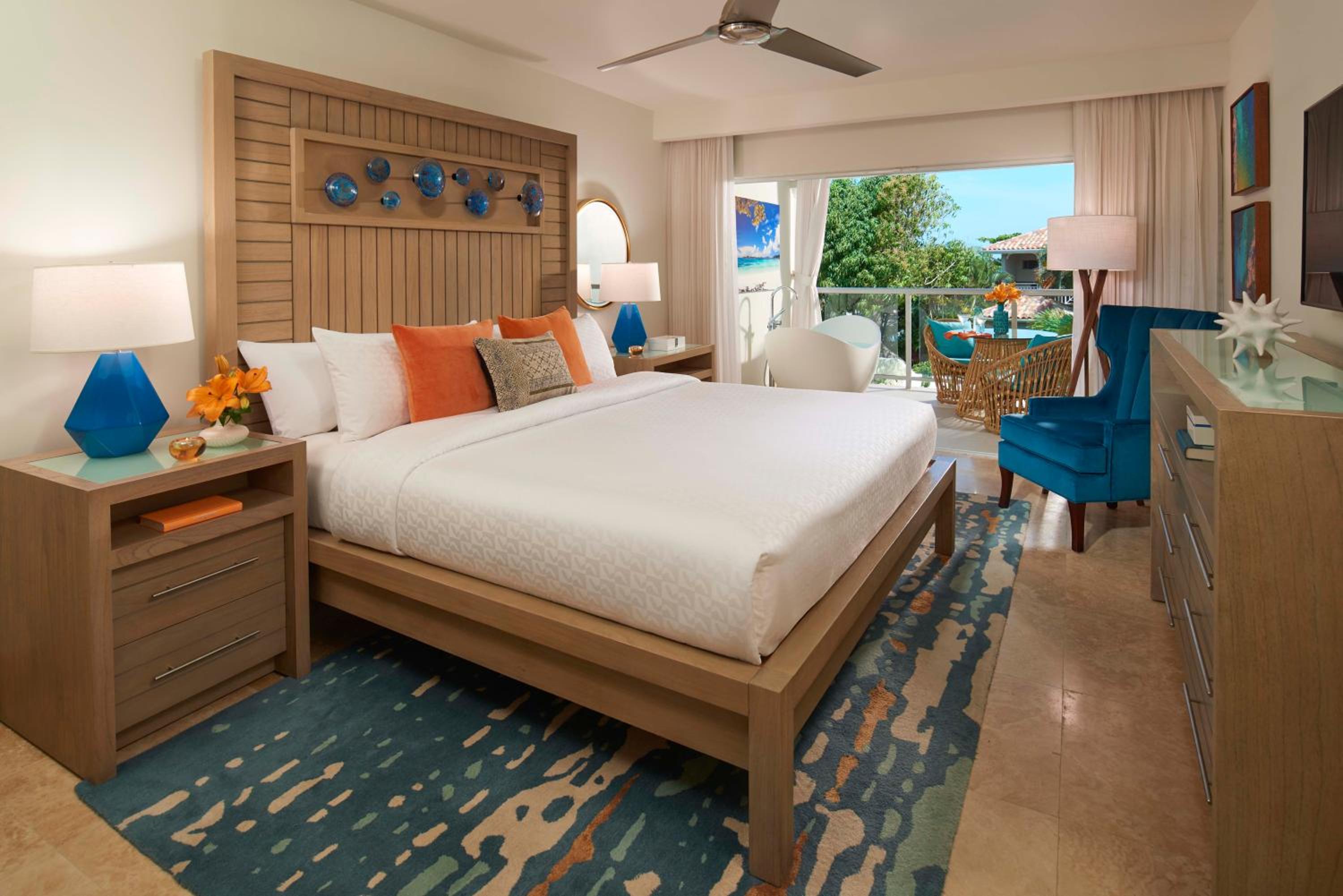 Crystal Lagoon Honeymoon Oceanview Luxury Room With Balcony Tranquility Soaking Tub