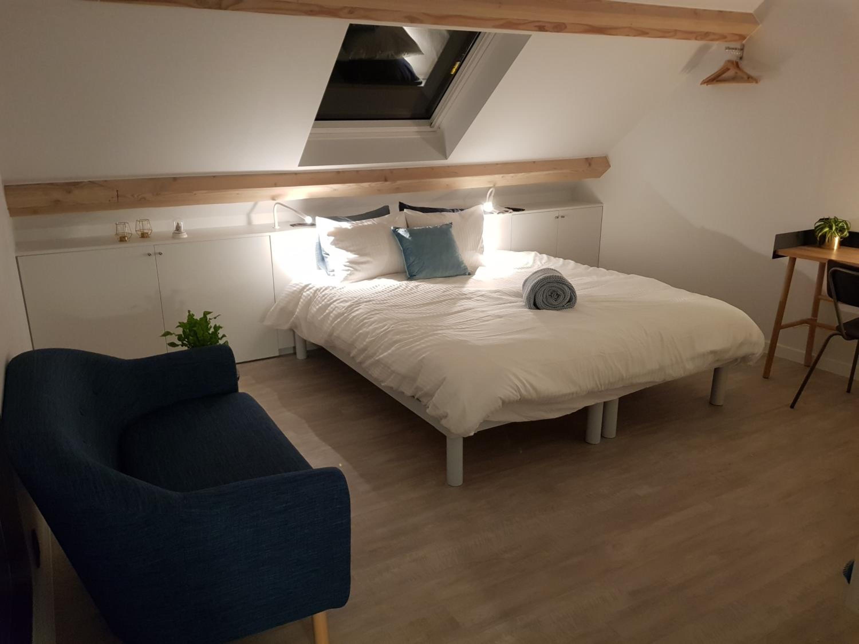 One-Bedroom Apartment with Terrace photo 2