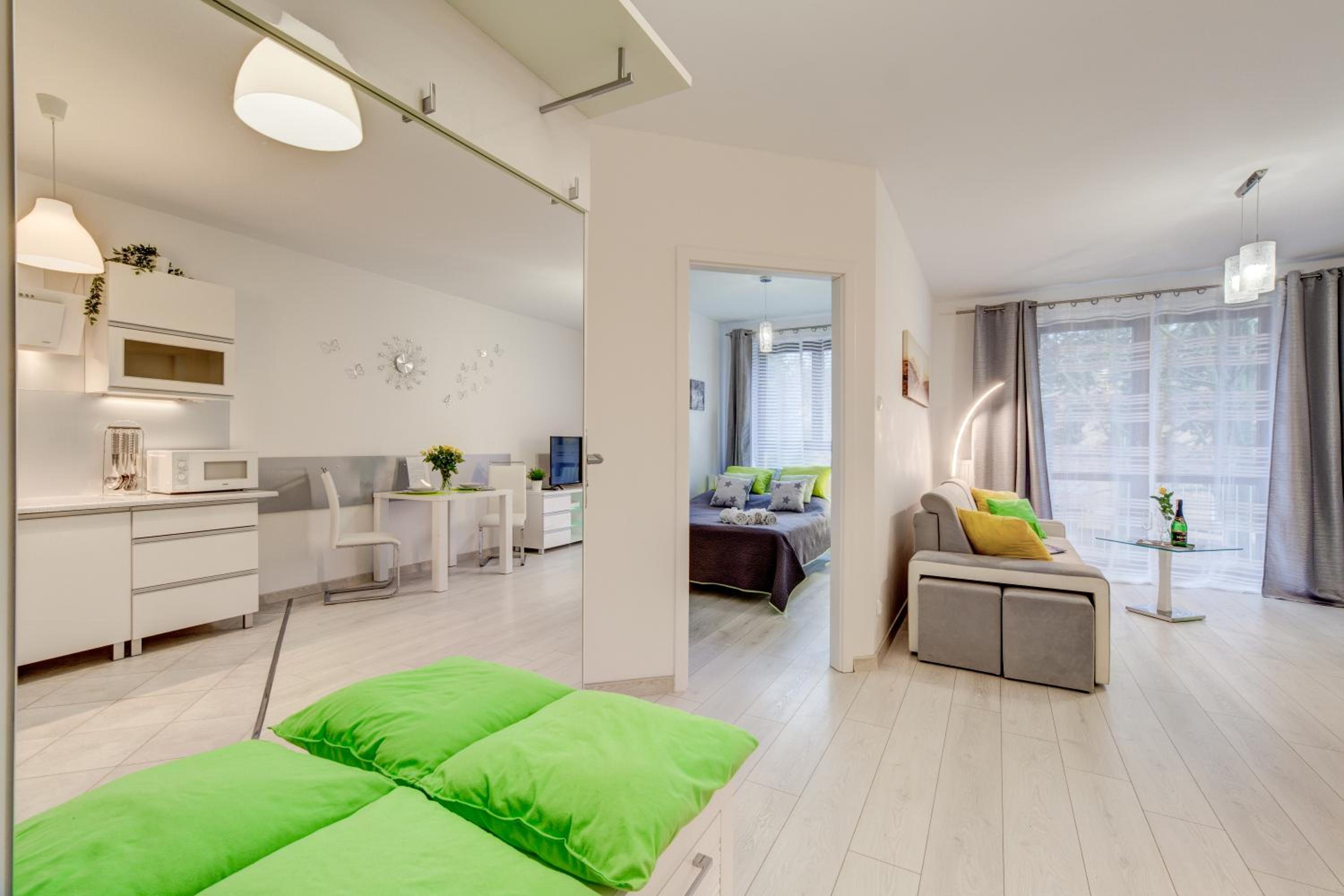 Apartment with Balcony and Park View photo 2
