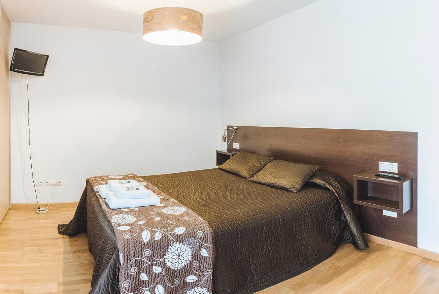 Double Room - Photo 8