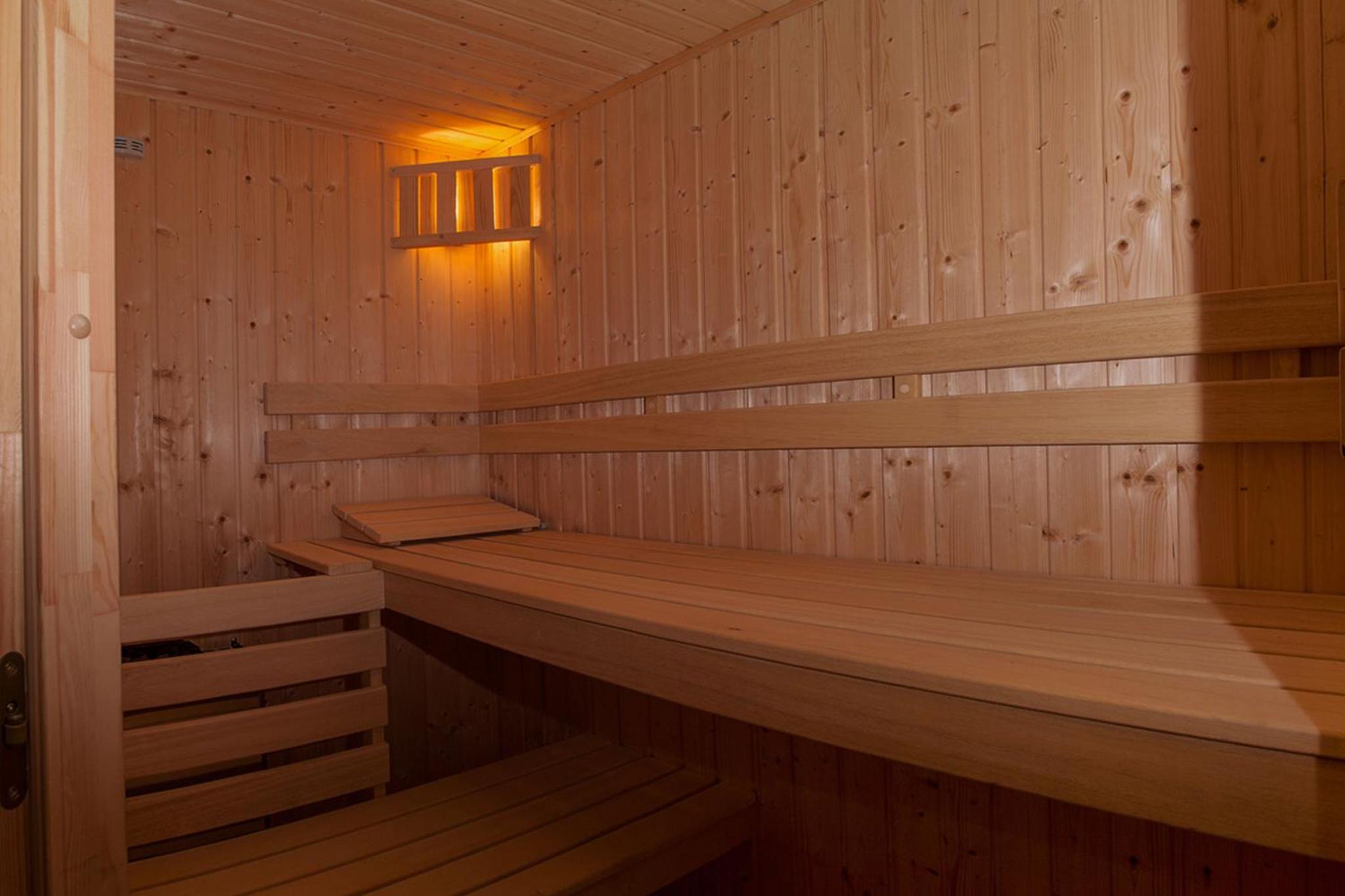 Apartment with Sauna - Photo 3