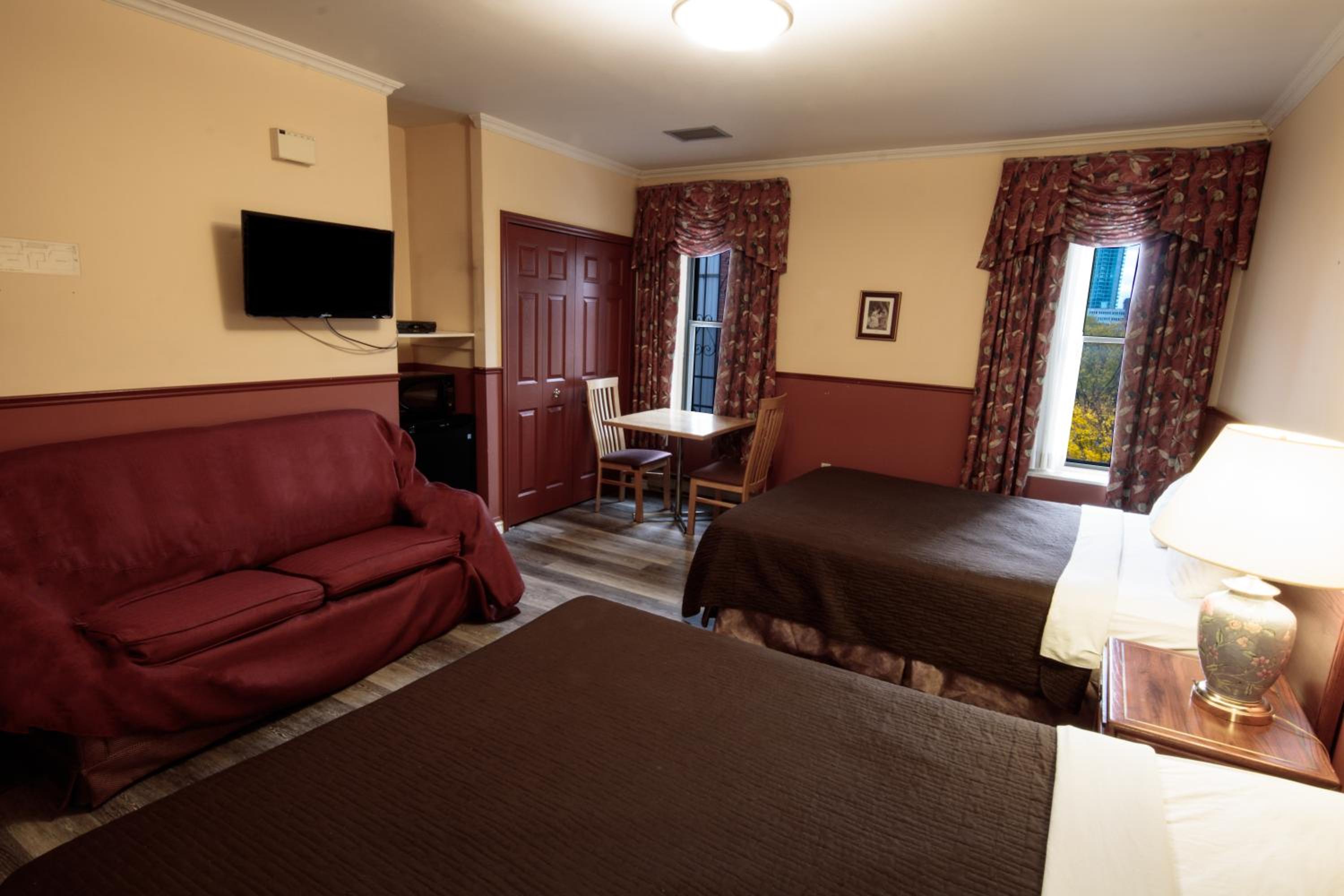 Double Room with Two Double Beds - Photo 1