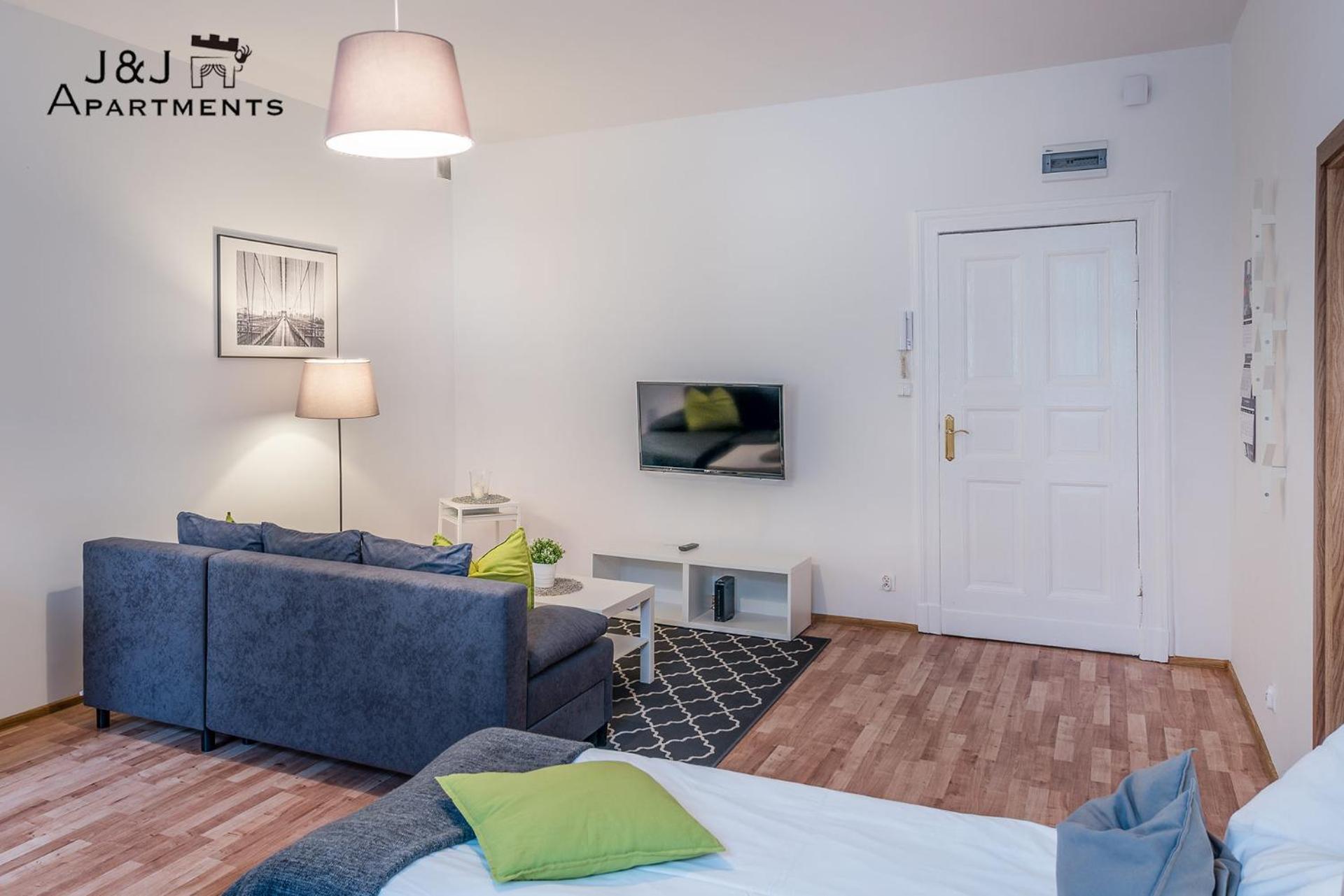Apartment - Photo 2