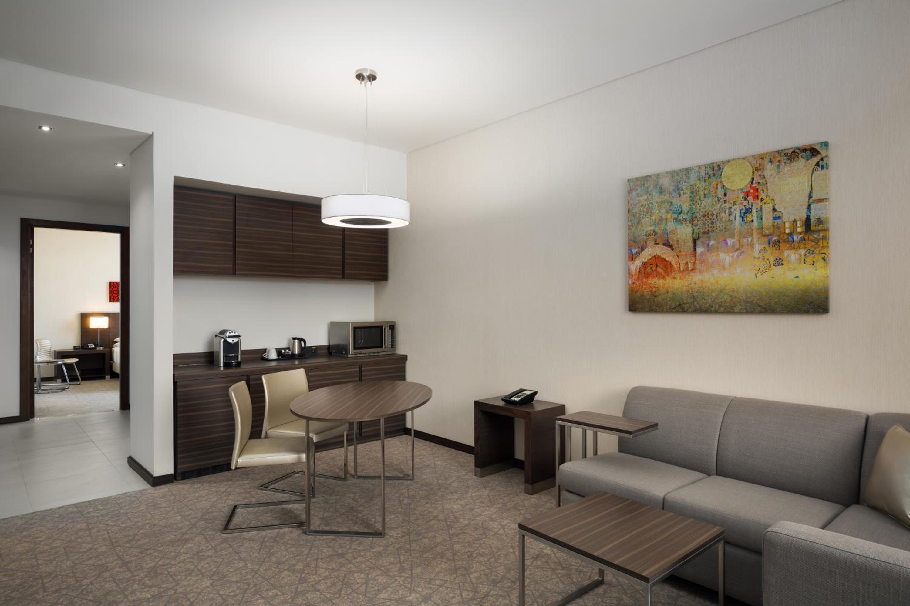 One-Bedroom Suite - Photo 3