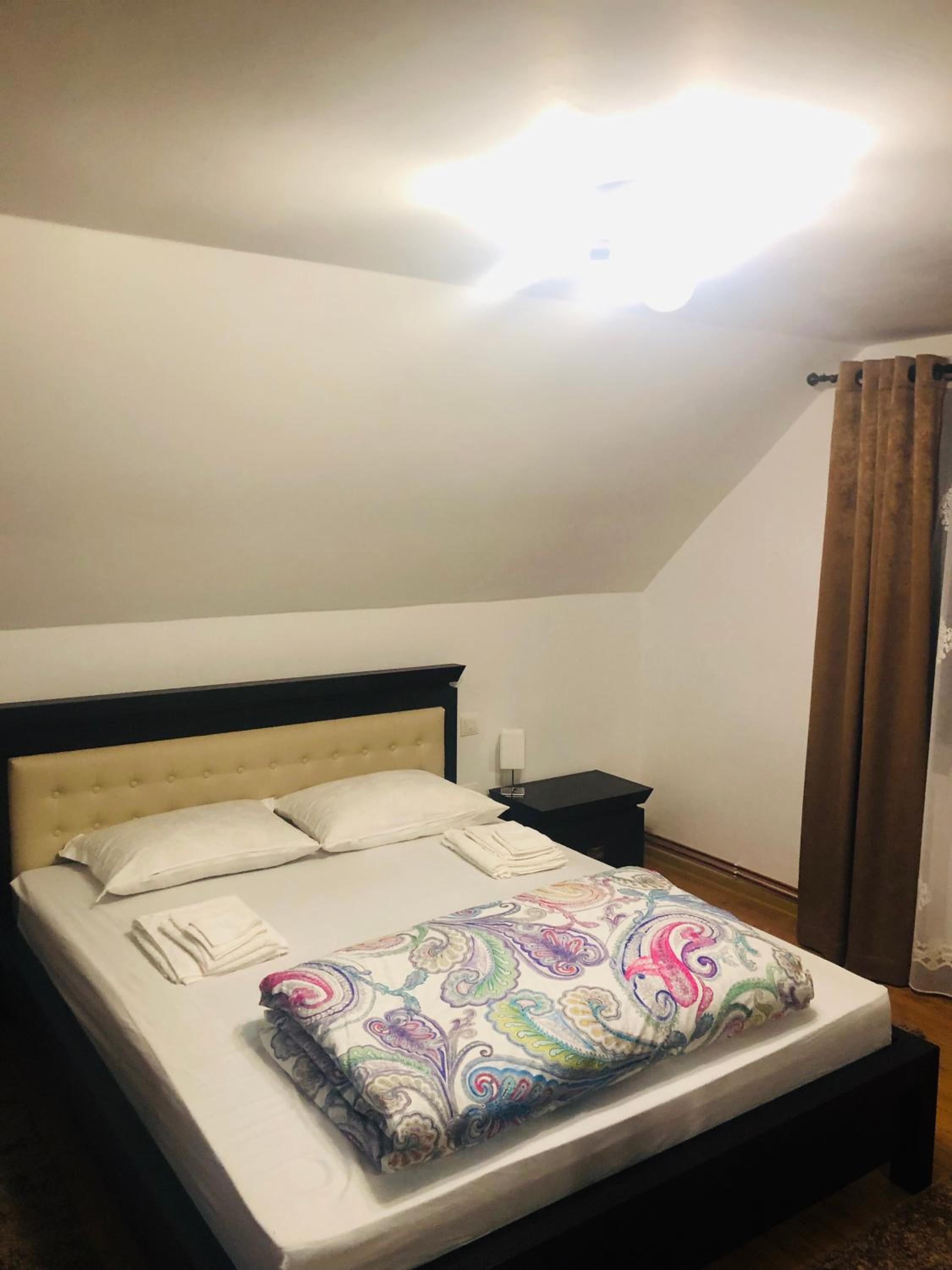 Double Room with Private Bathroom - Photo 1