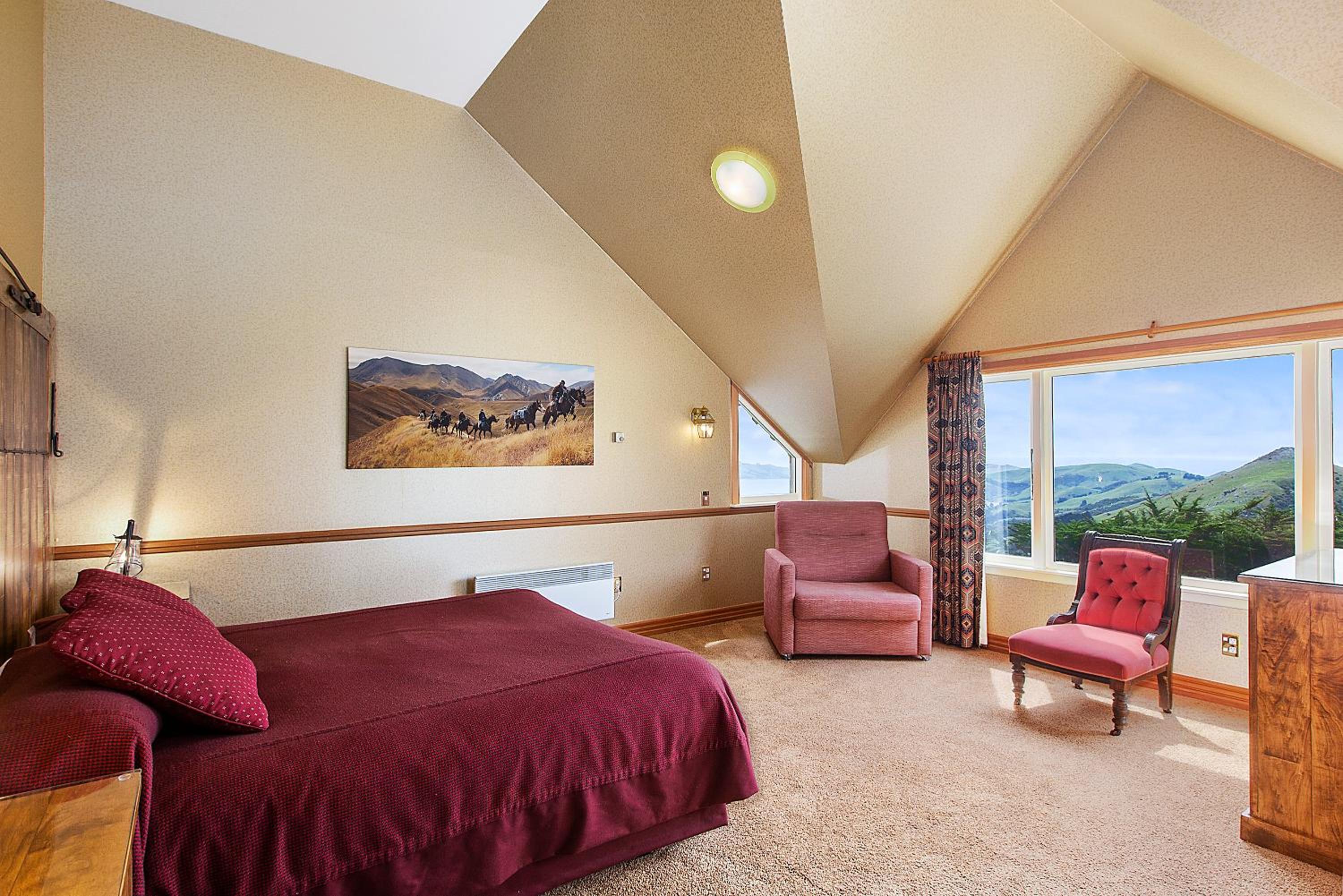 Lodge - Queen Room - Photo 1