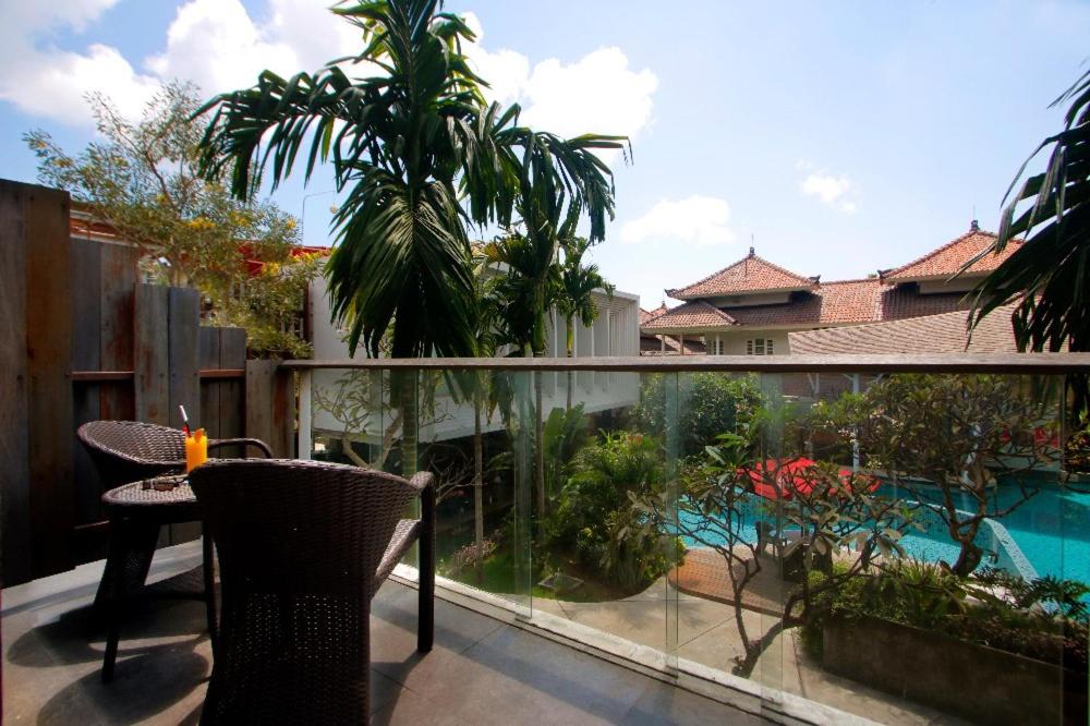 Deluxe with Balcony (1 Double or 2 Single Bed) photo 2