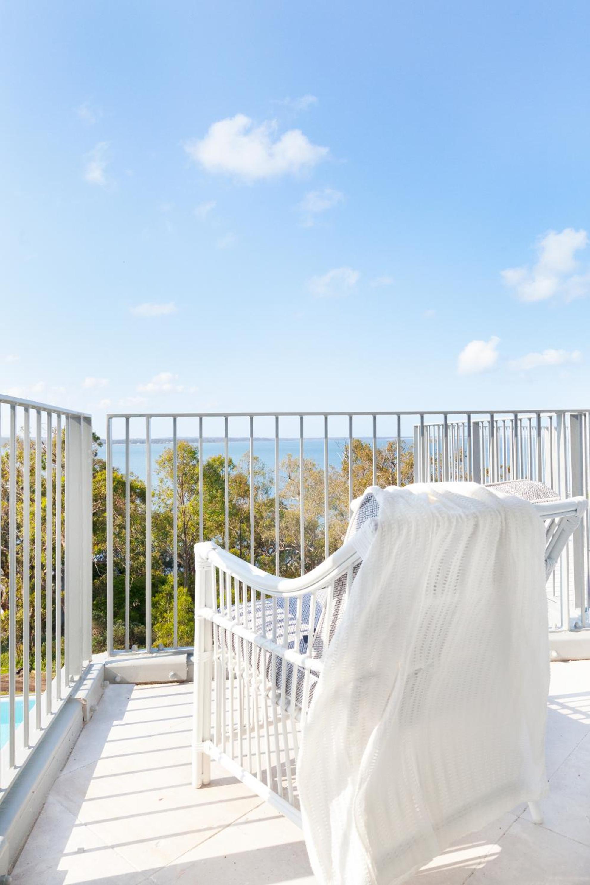 Deluxe Double or Twin Room with Sea View - Photo 8